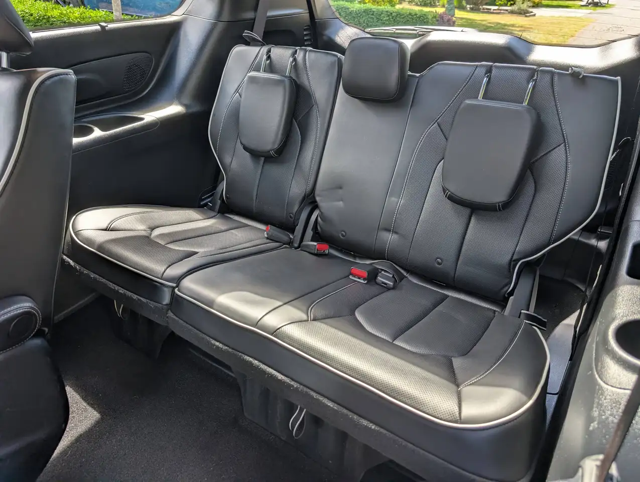 Chrysler Pacifica снимка Chrysler Pacifica