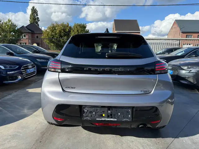 Peugeot 208 view 6