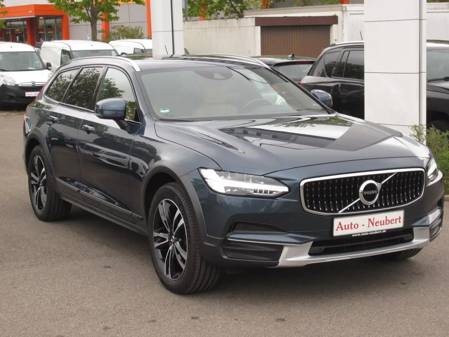Volvo V90 Cross Country Pro AWD Blau - 2