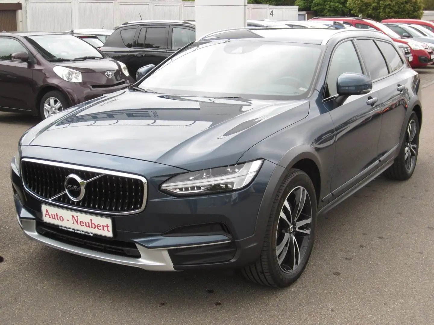 Volvo V90 Cross Country Pro AWD Blau - 1