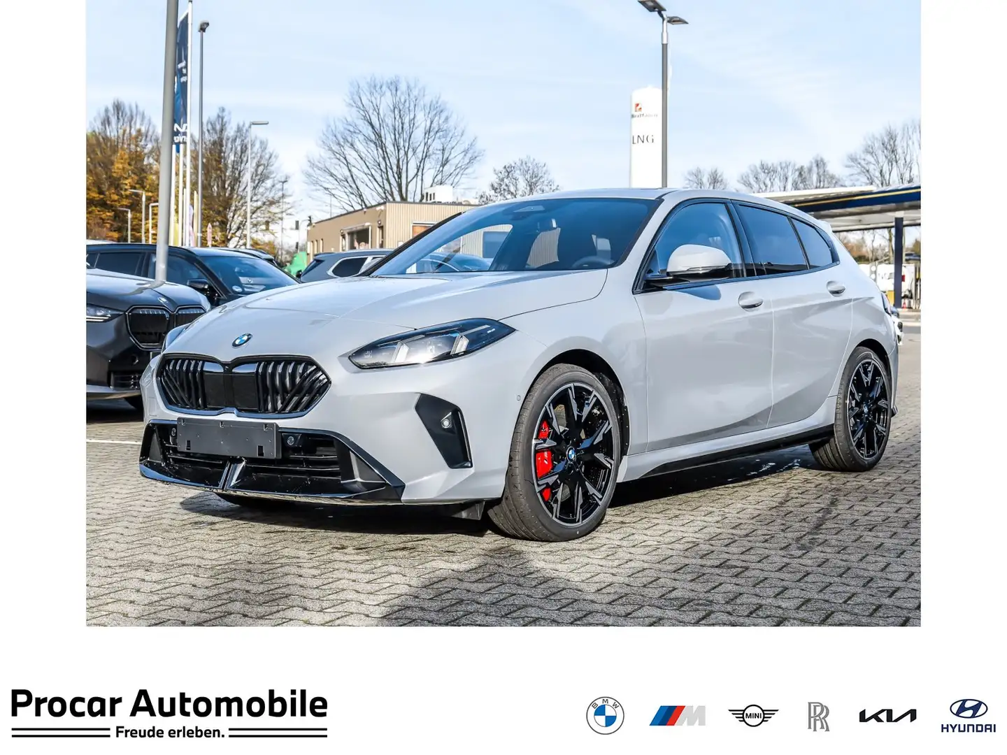 BMW 120 M Sport Pro 19" PANO H/K Sound CarPlay Grijs - 1