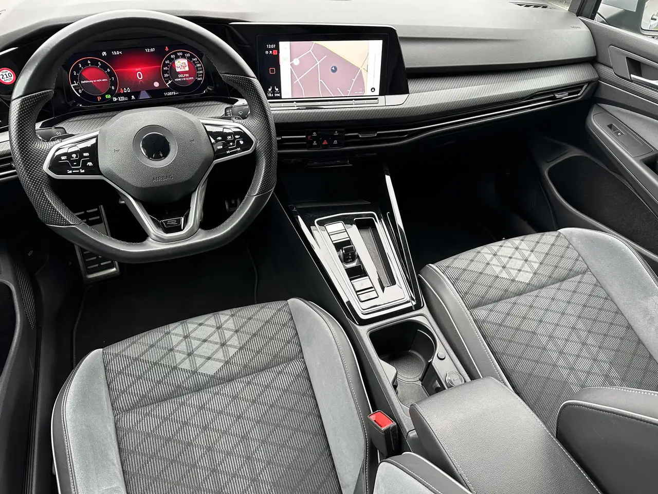 Volkswagen Golf Variant R-Line 4Motion NAV+LED+AHK+ACC+17ZO 10