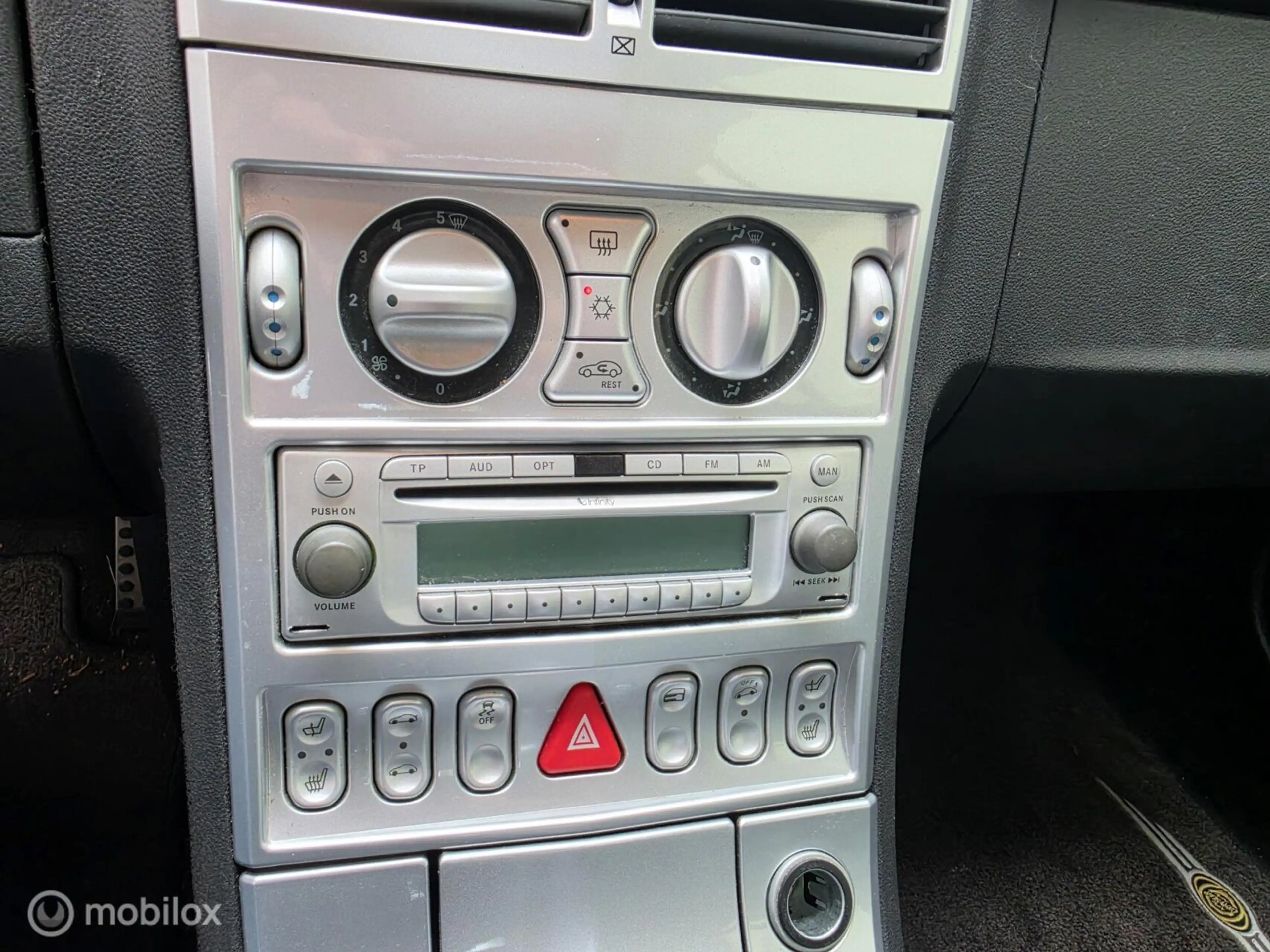 Chrysler Crossfire 3.2 V6 — photo 15