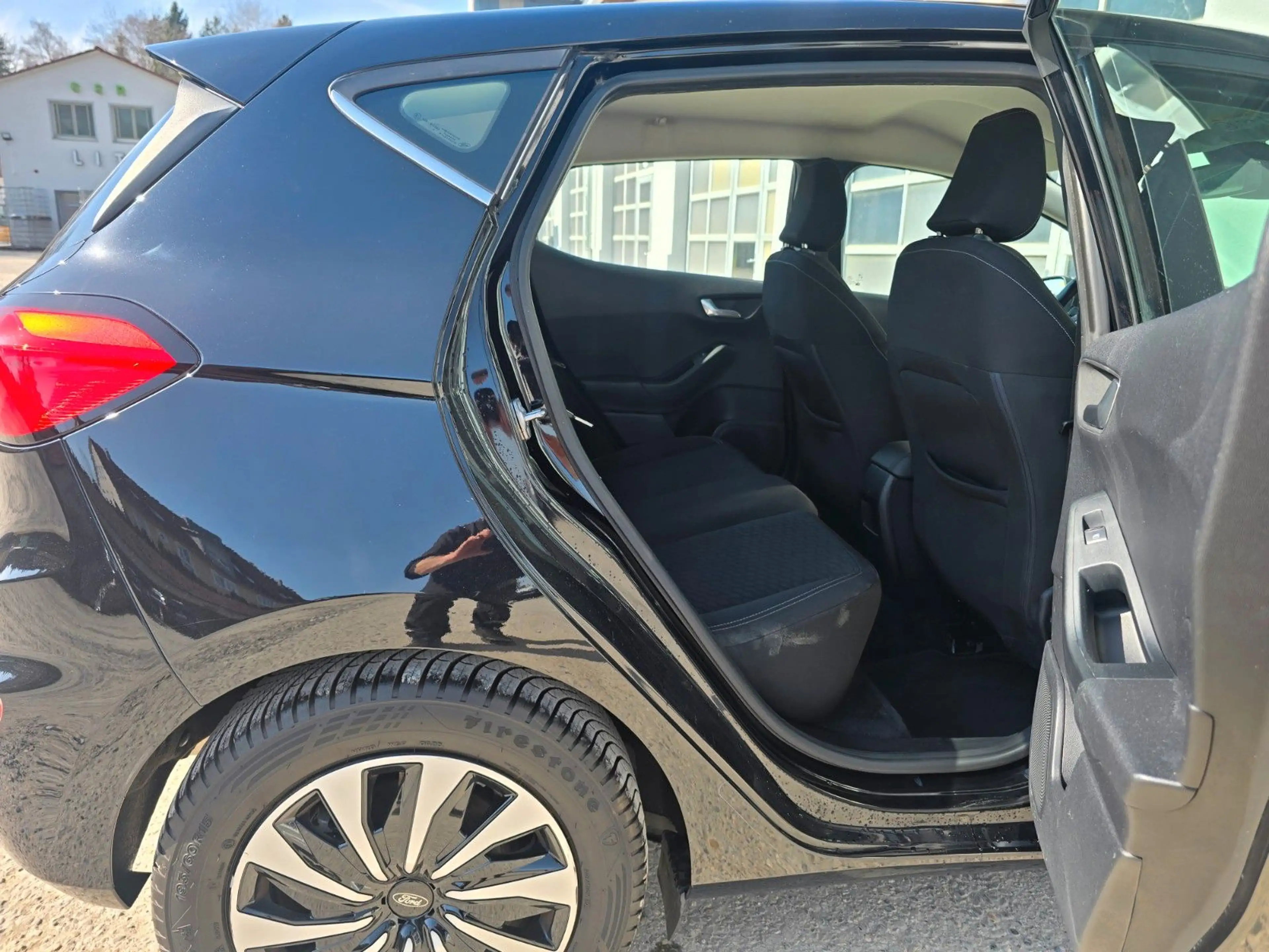 Ford Fiesta Titanium *AUTOMATIK*LED*NAVI*SPUR*TEMPO* — photo 15