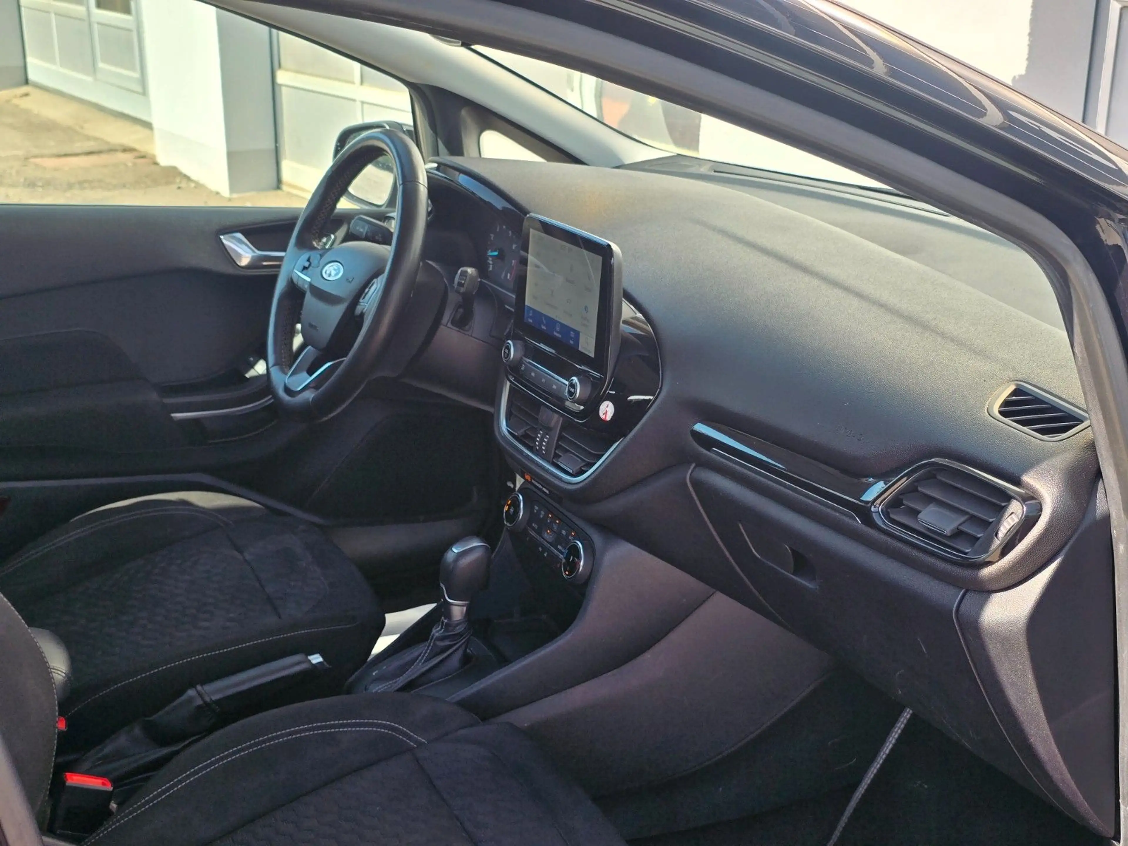 Ford Fiesta Titanium *AUTOMATIK*LED*NAVI*SPUR*TEMPO* — photo 12
