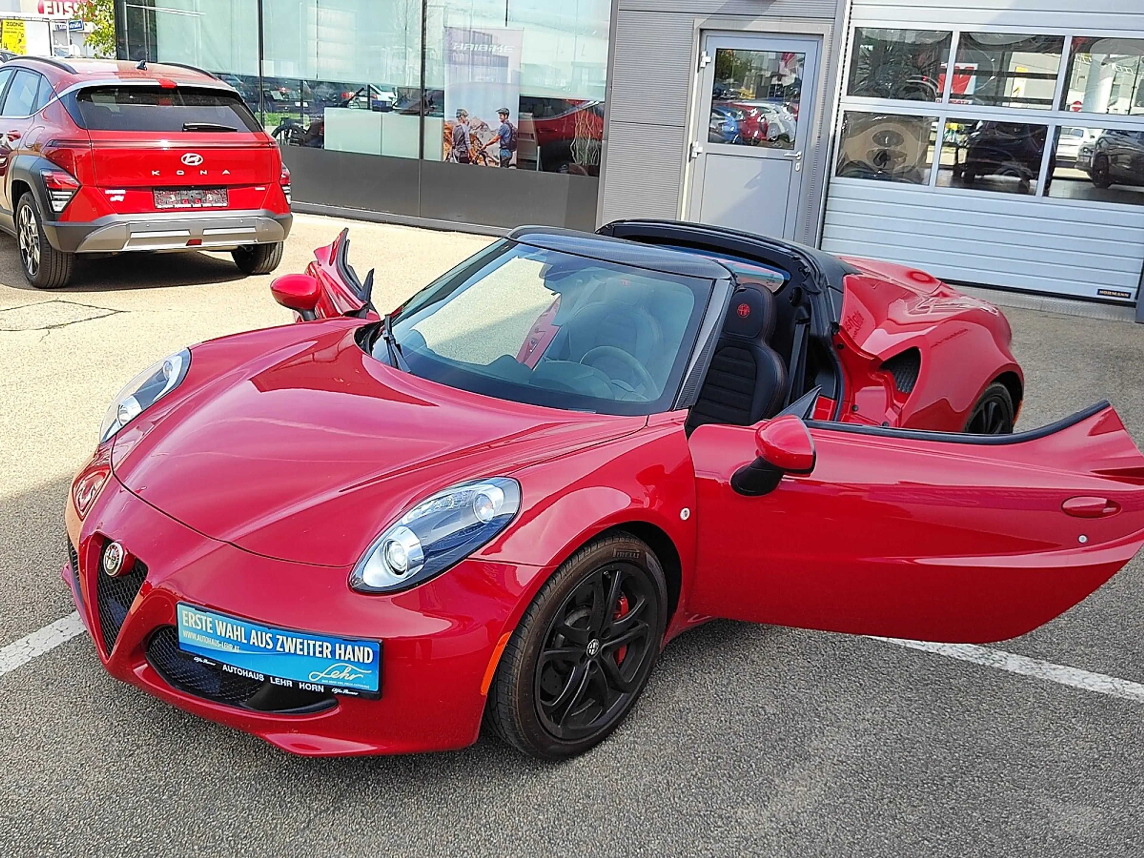 Alfa Romeo 4C Spider — photo 13