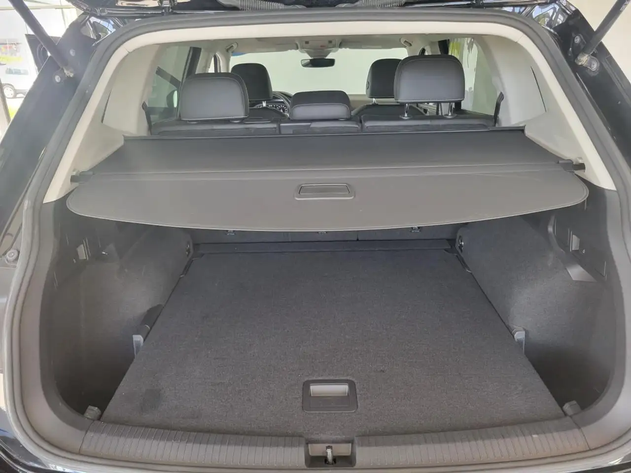 Volkswagen Tiguan снимка Volkswagen Tiguan