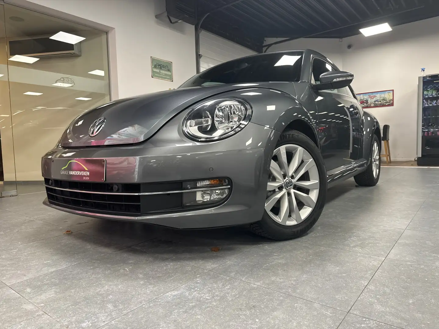 Volkswagen Beetle 1.2 TSI * navi * cruise controle * 12 m garantie! Grey - 1