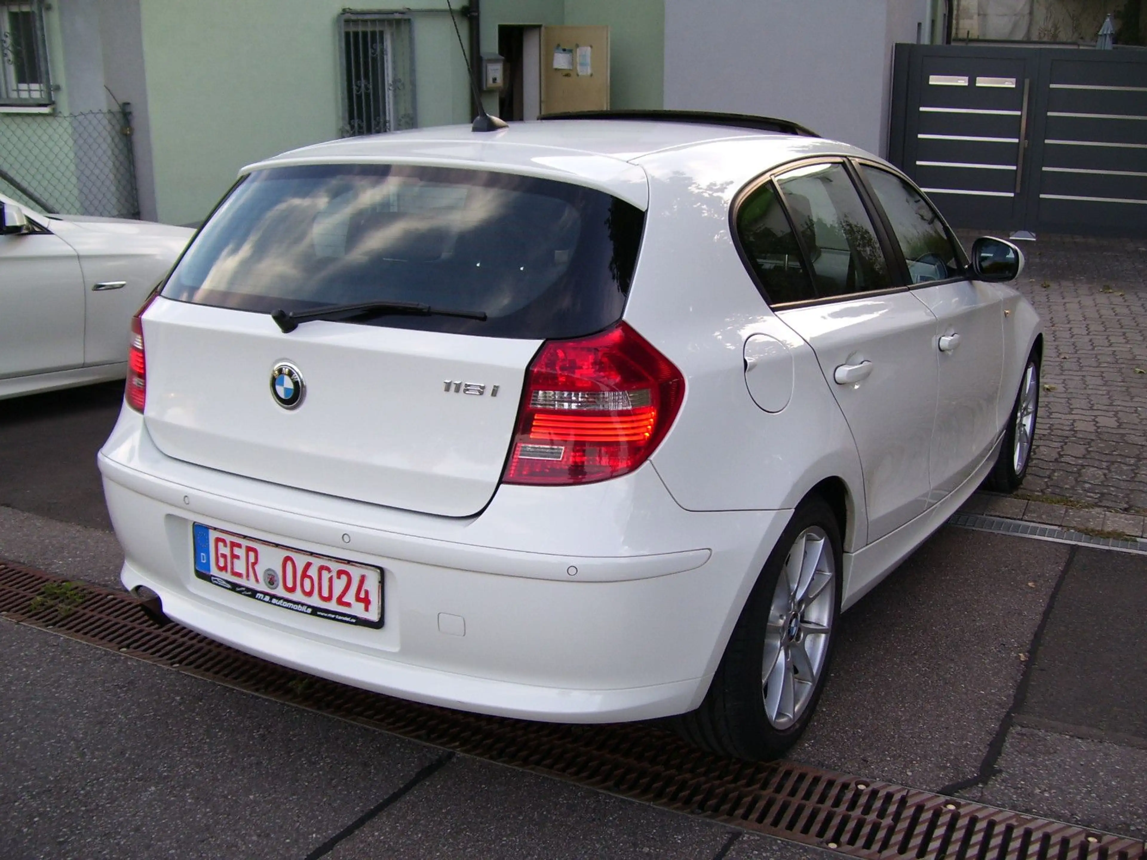 BMW 118 i Limousine*Edition Lifestyle*Navi*Xenon*PDC — photo 6