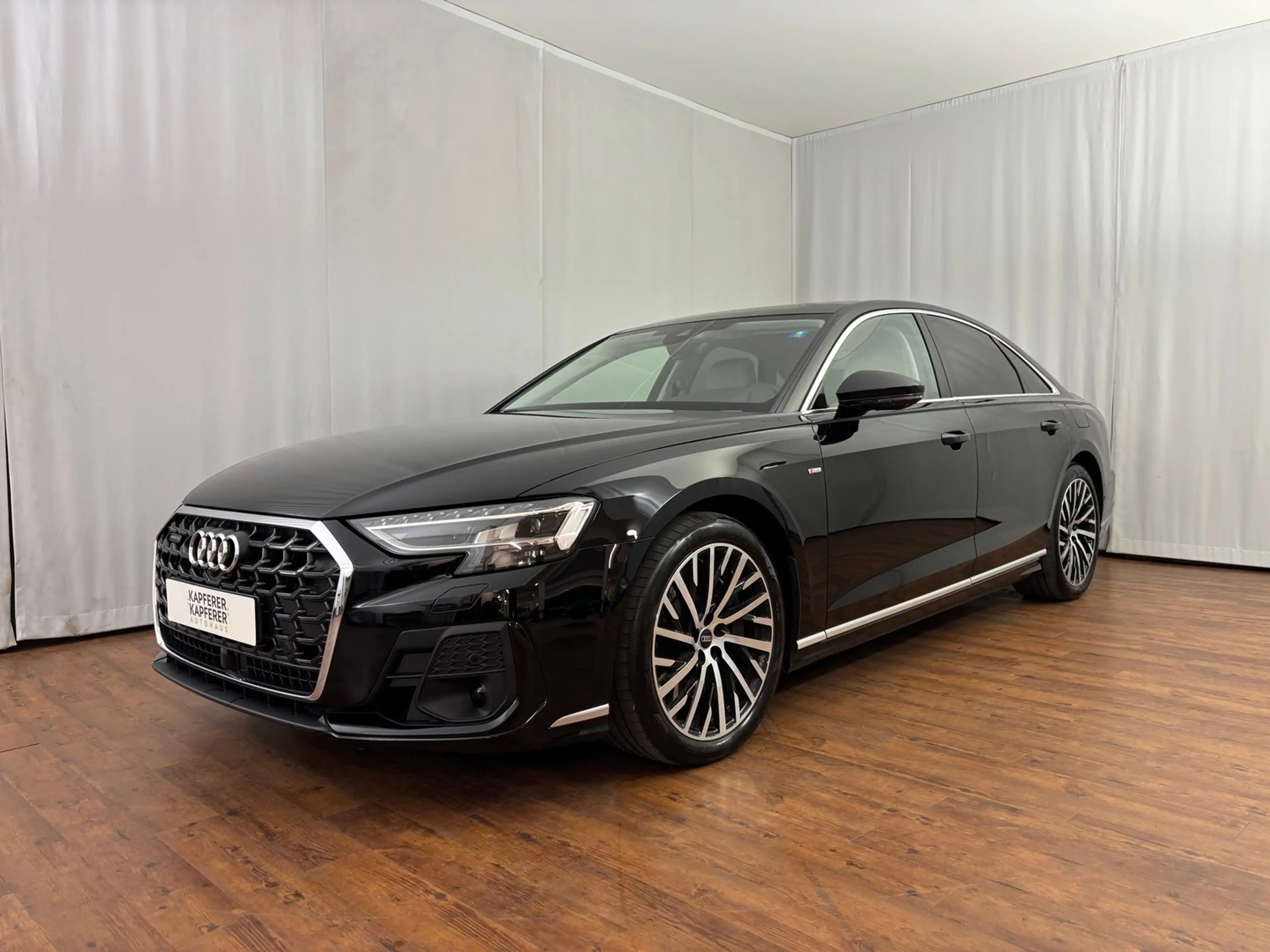 Audi A8 60 TFSI e quattro — photo 2