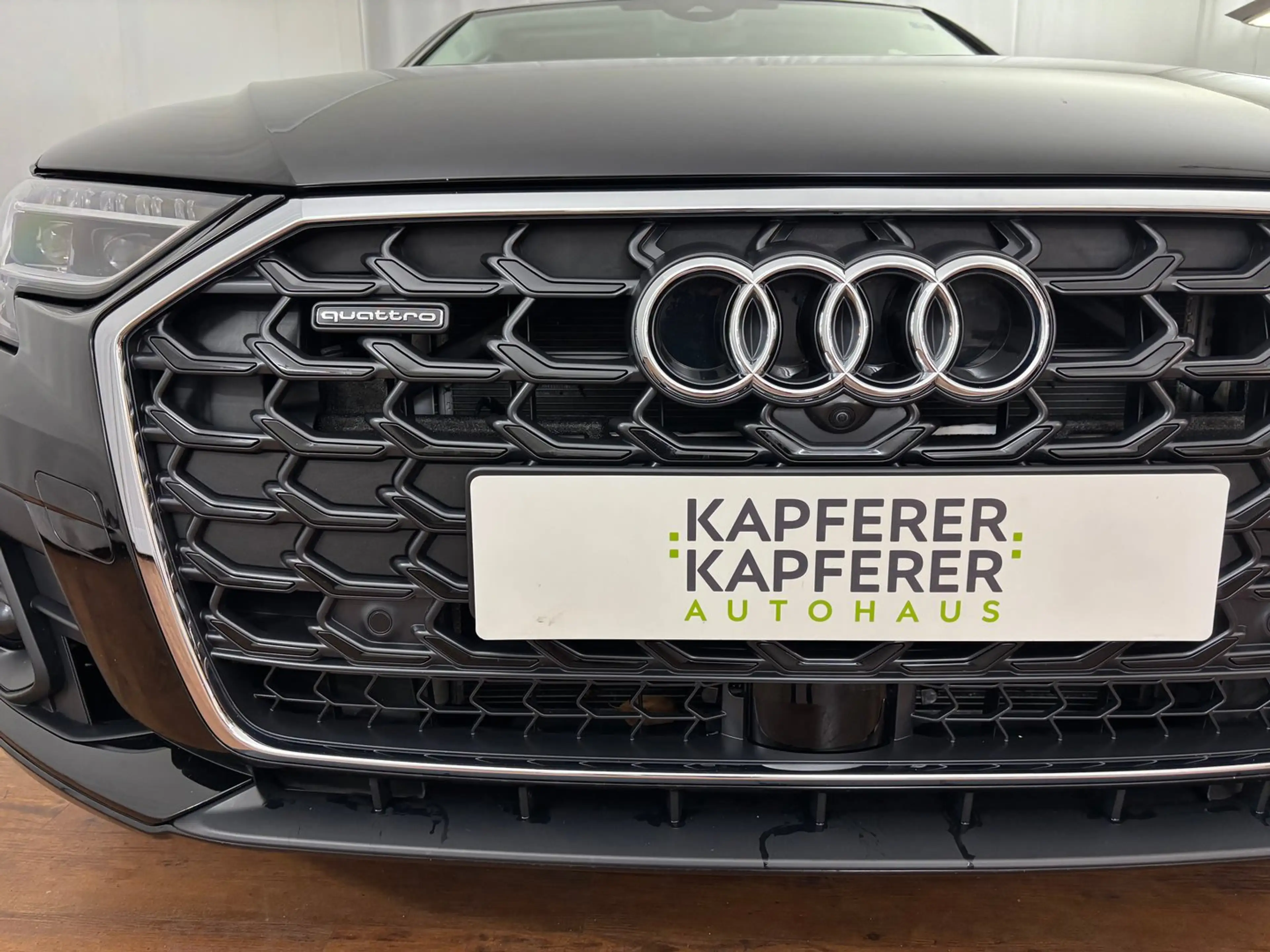 Audi A8 60 TFSI e quattro — photo 4
