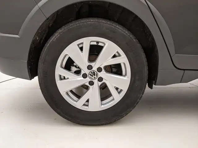 Volkswagen Taigo view 9