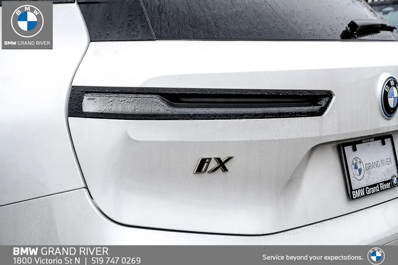 BMW iX снимка BMW iX