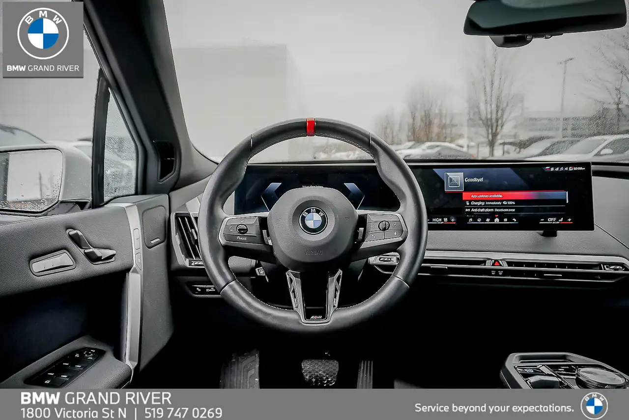 BMW iX снимка BMW iX