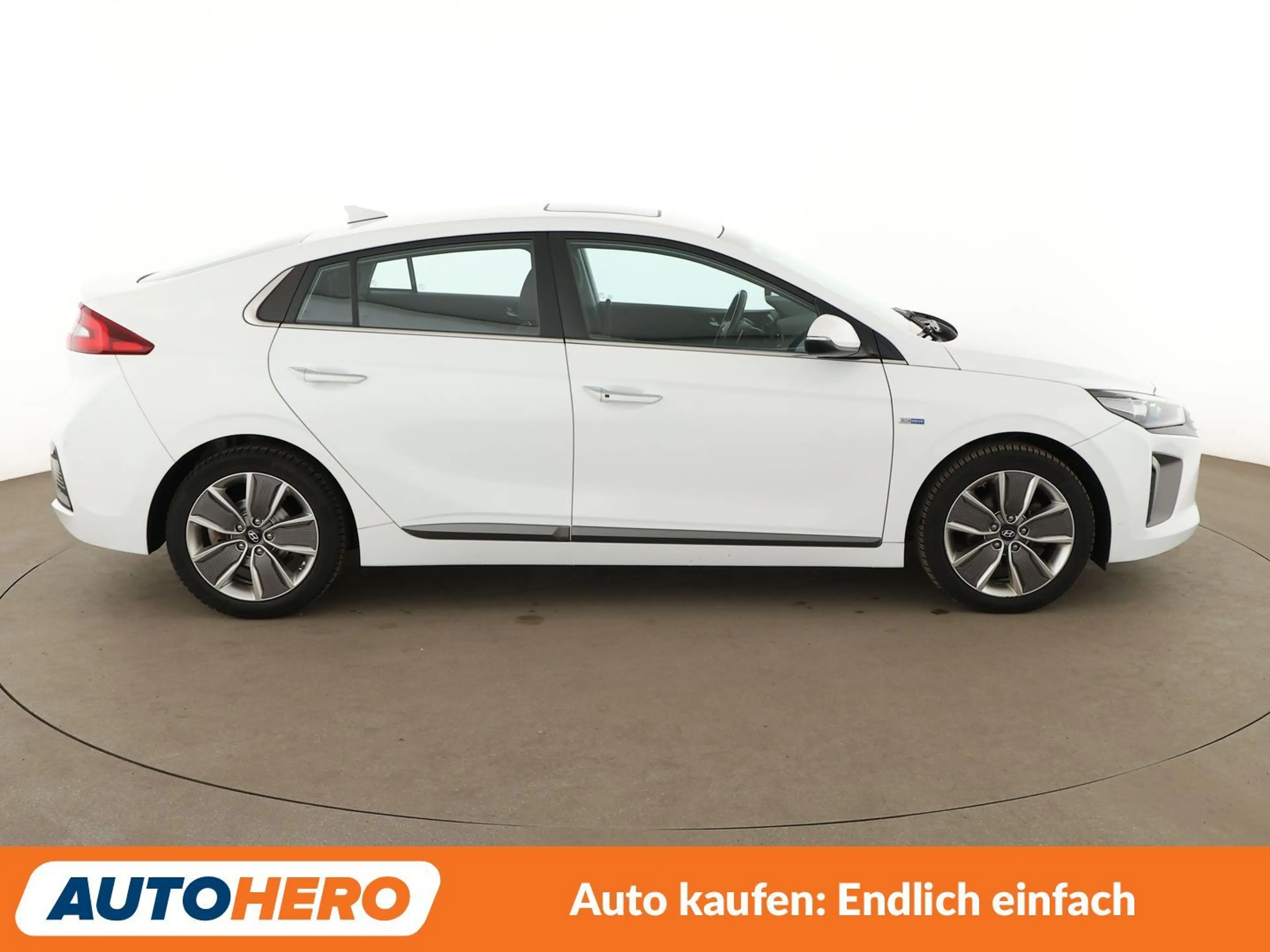 Hyundai IONIQ 1.6 Hybrid Style Aut.*NAVI*ACC*SPUR*CAM*PDC*SHZ* — photo 7