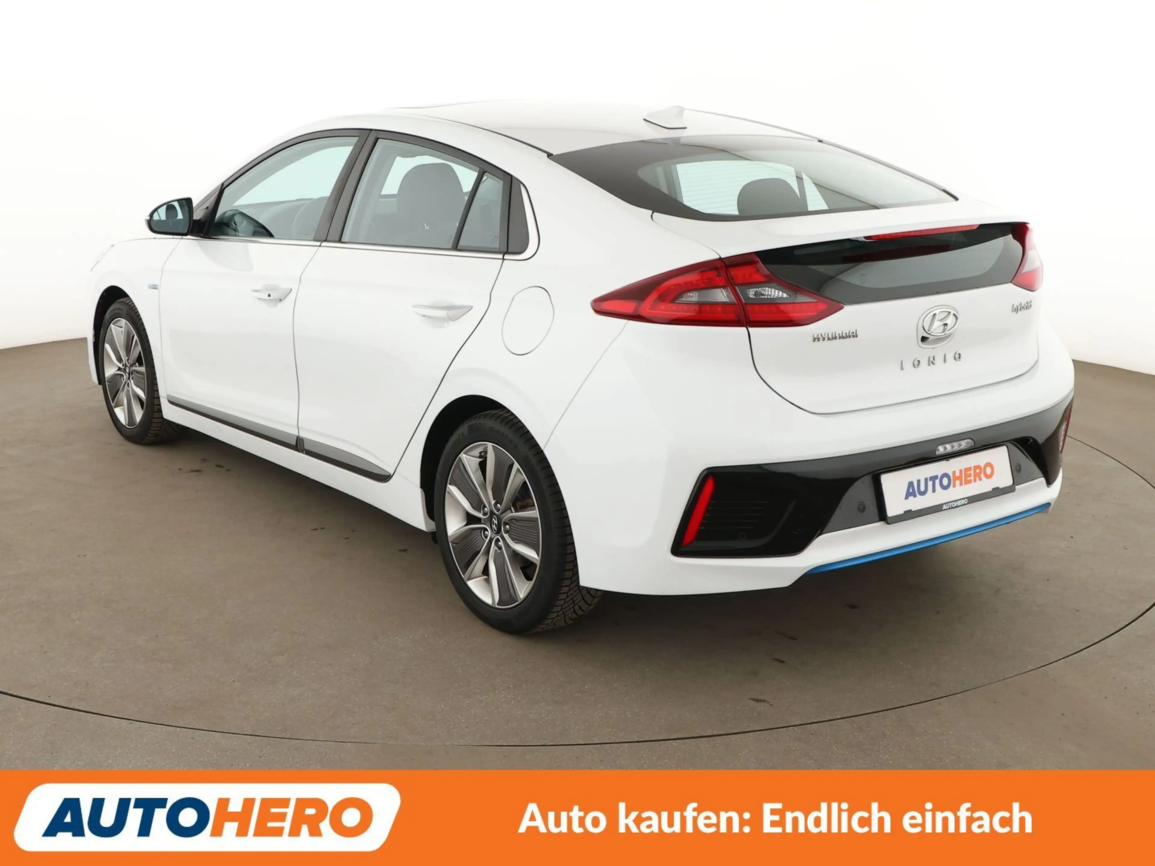 Hyundai IONIQ 1.6 Hybrid Style Aut.*NAVI*ACC*SPUR*CAM*PDC*SHZ* — photo 4