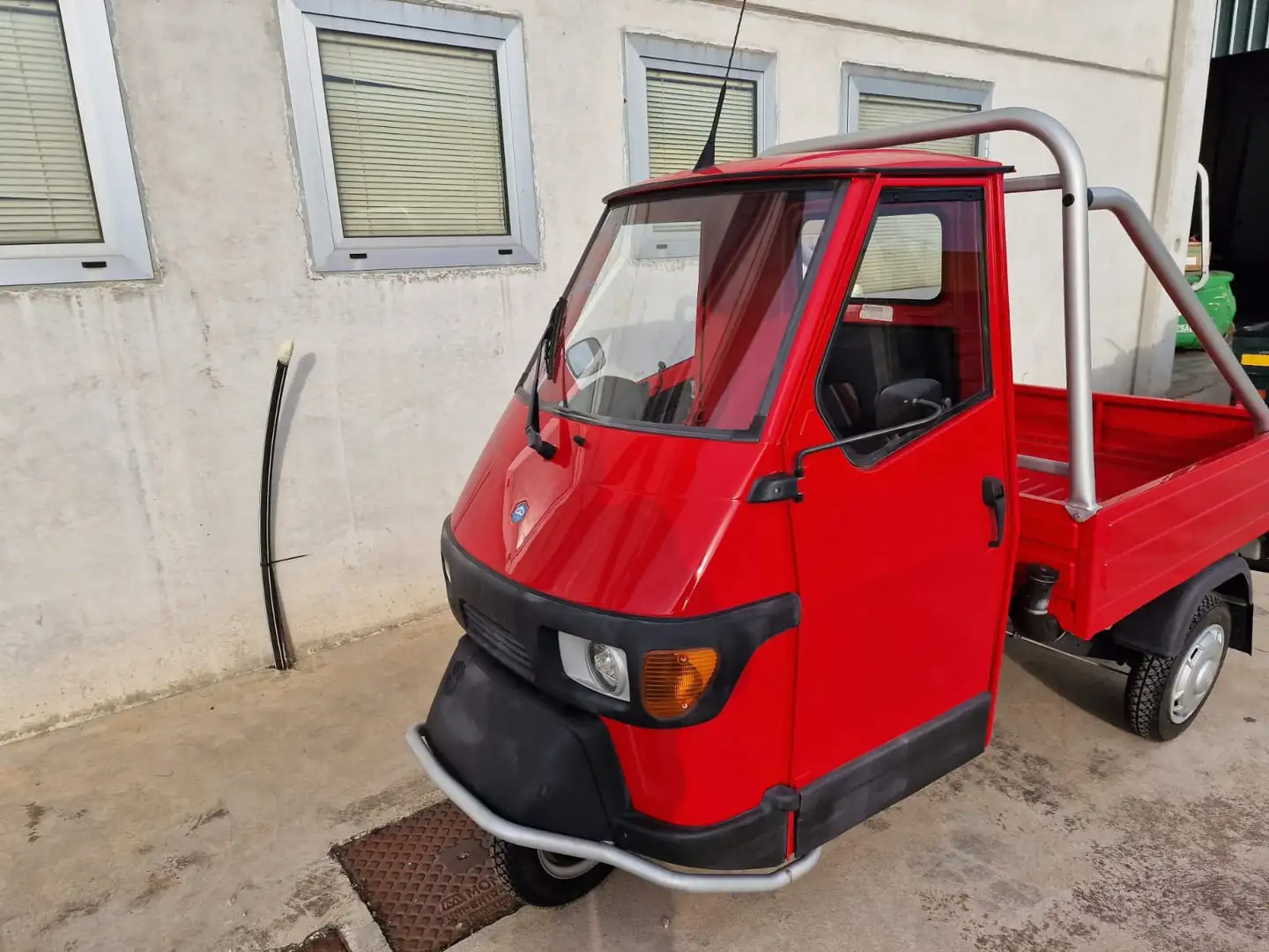 Piaggio Ape ape50 Красный - 1