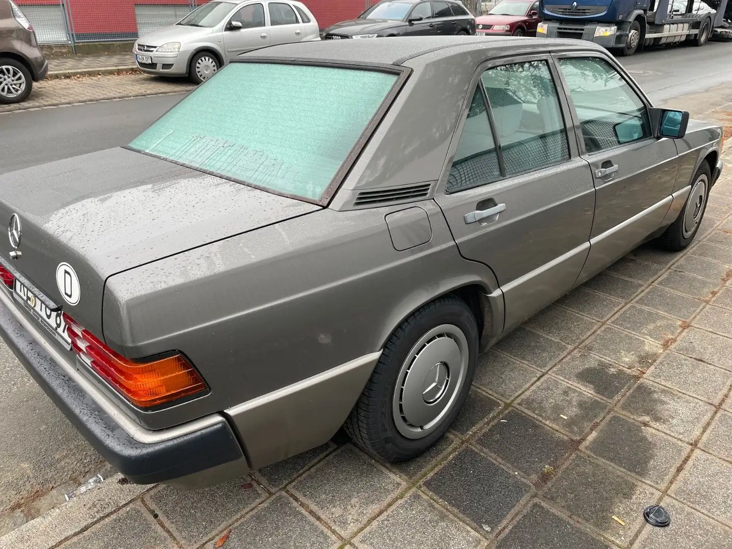 Mercedes-Benz 190 2.0  1. Hand Gri - 2