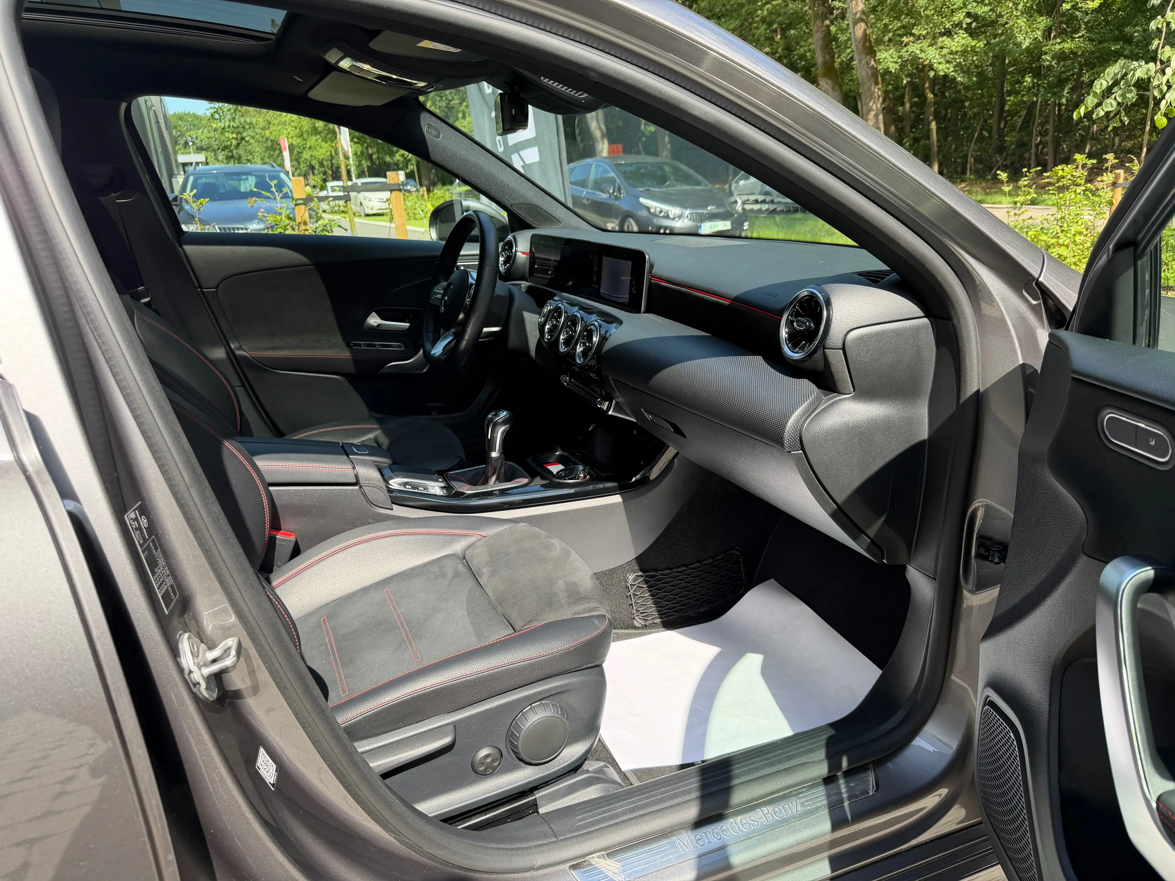 Mercedes-Benz A 180 A 180 Business Solution AMG (EU6d-TEMP),GARANTIE,PANO,NAVI,ACC,LED — photo 15