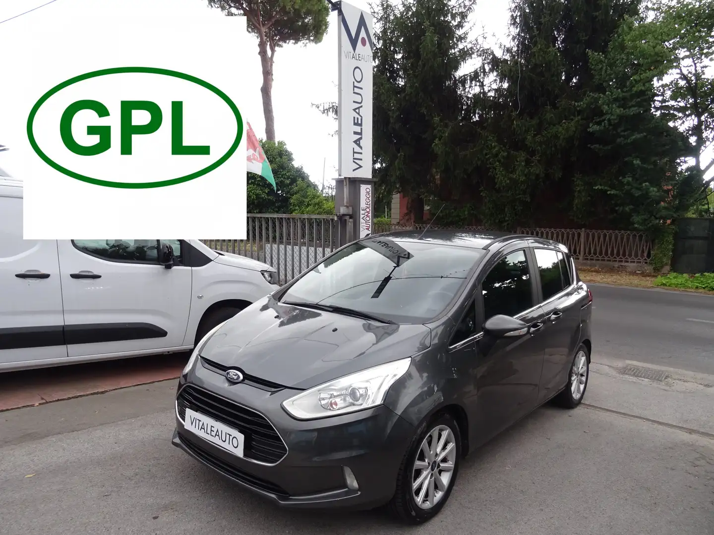 Ford B-Max 1.4 Titanium Gpl 87cv E6 OCCASIONE Grigio - 1