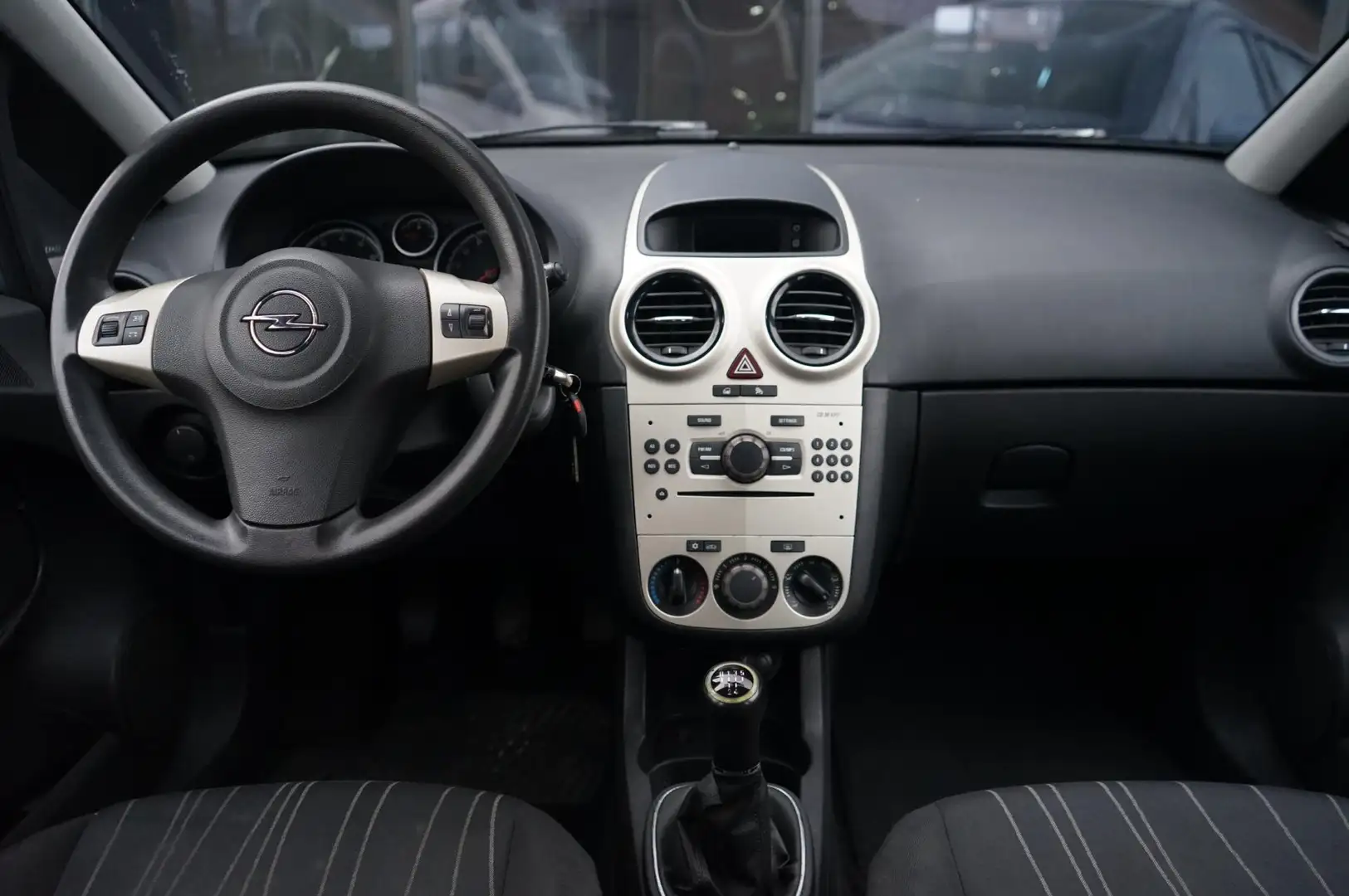 Opel Corsa 1.2-16V Business, Airco Elek pakket, CC Grau - 2