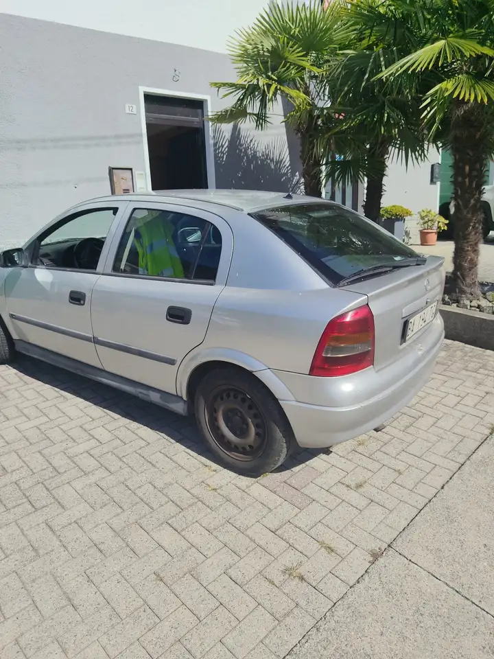 Opel Astra 5p 2.0 di CDX, foto 2