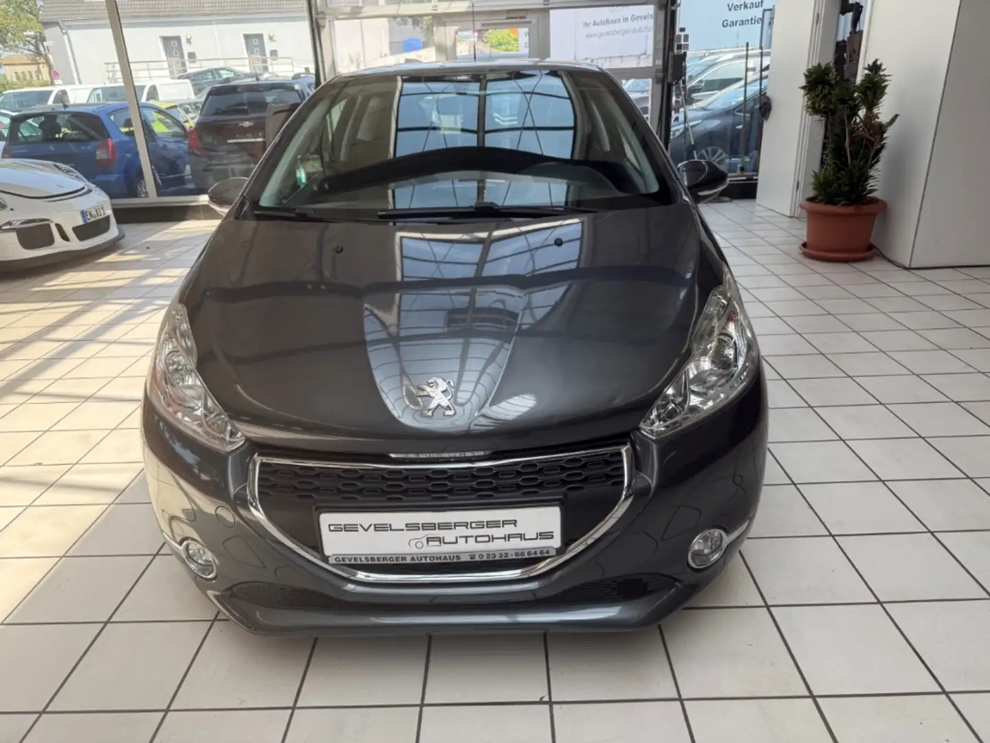 Peugeot 208 Active 1.4 16V VTi 95 Scheckheft Notbremsass. Temp Grau - 2