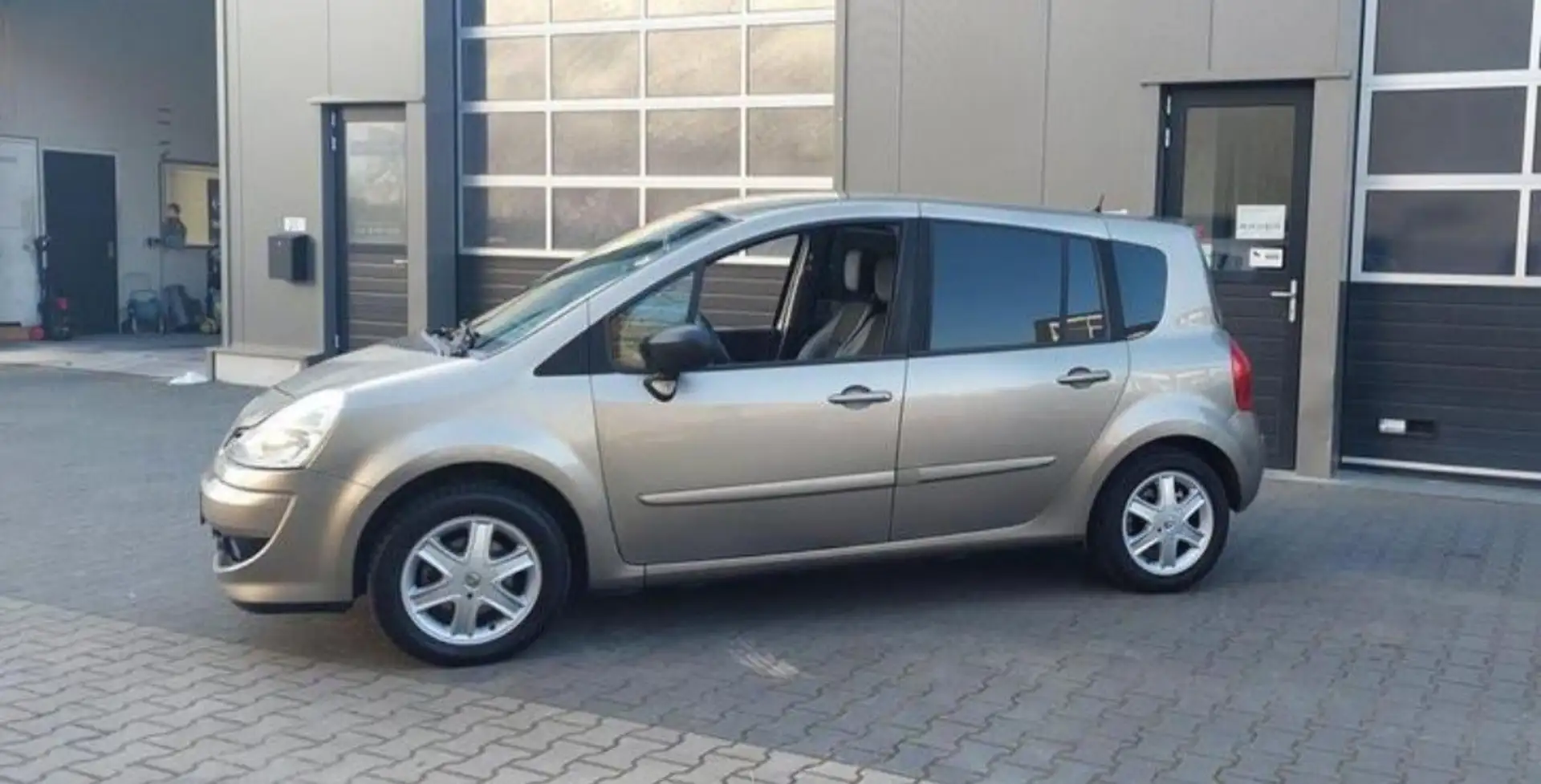 Renault Modus 1.6 16V ESP Aut. Dynamique - 2