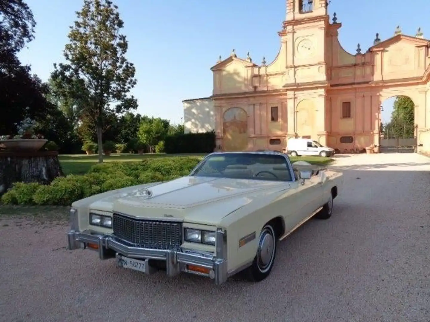 Cadillac Eldorado Fleetwood Convertible Bej - 1