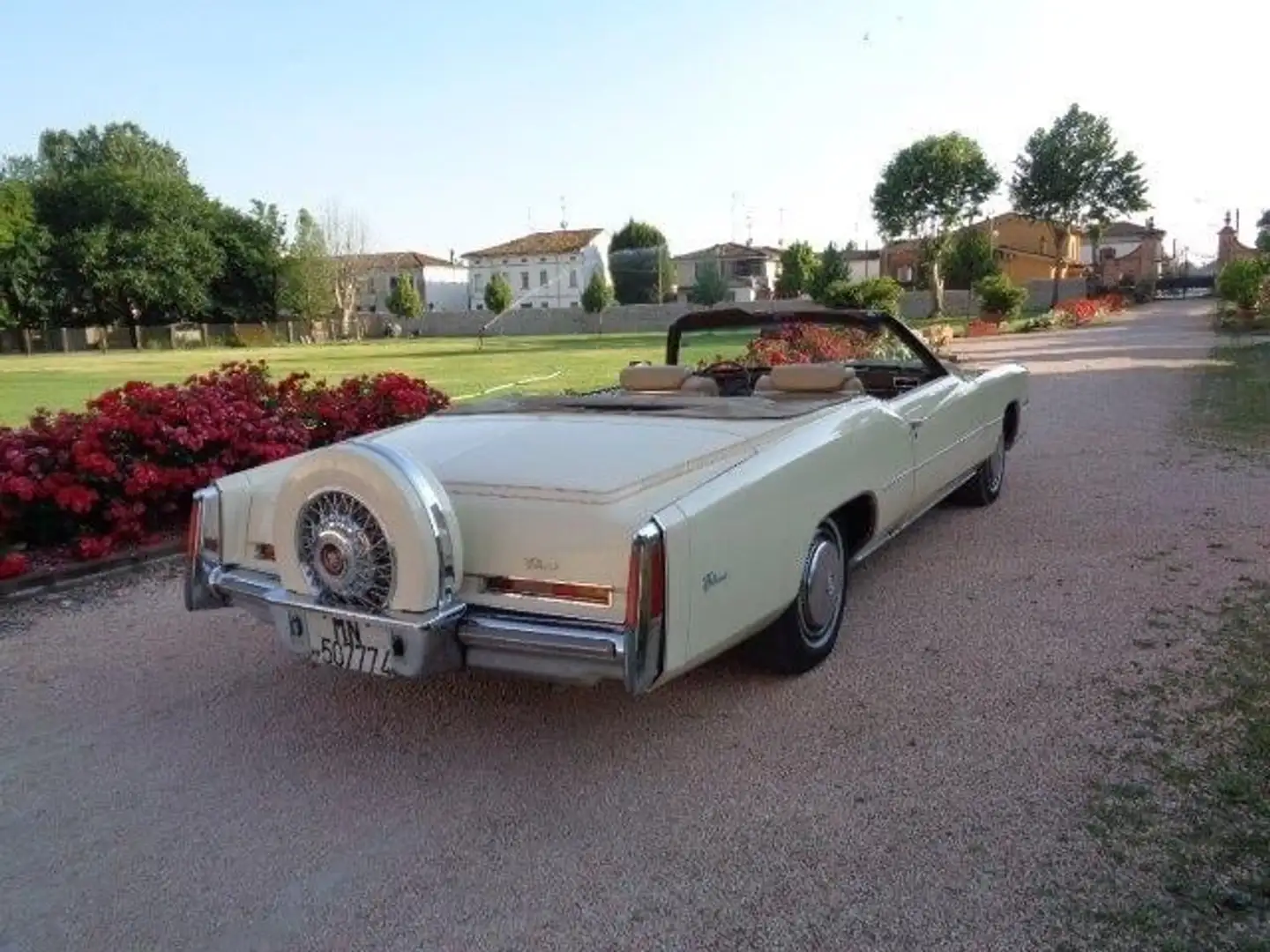 Cadillac Eldorado Fleetwood Convertible Bej - 2