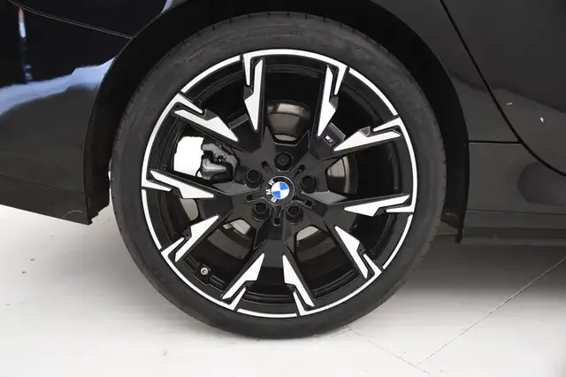 BMW 2 Series view 6
