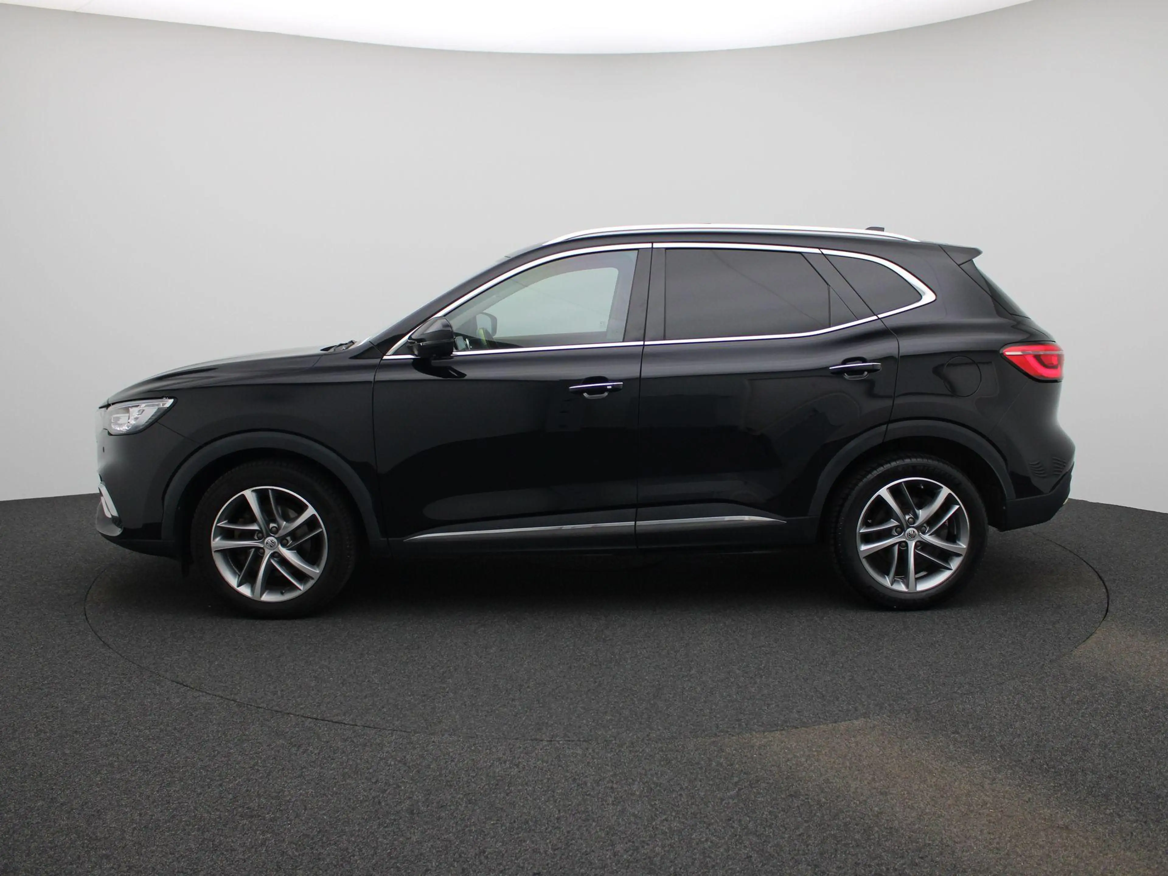 MG EHS 1.5 T-GDI PHEV Aut. Luxury | Panoramadak | Navi | — photo 4
