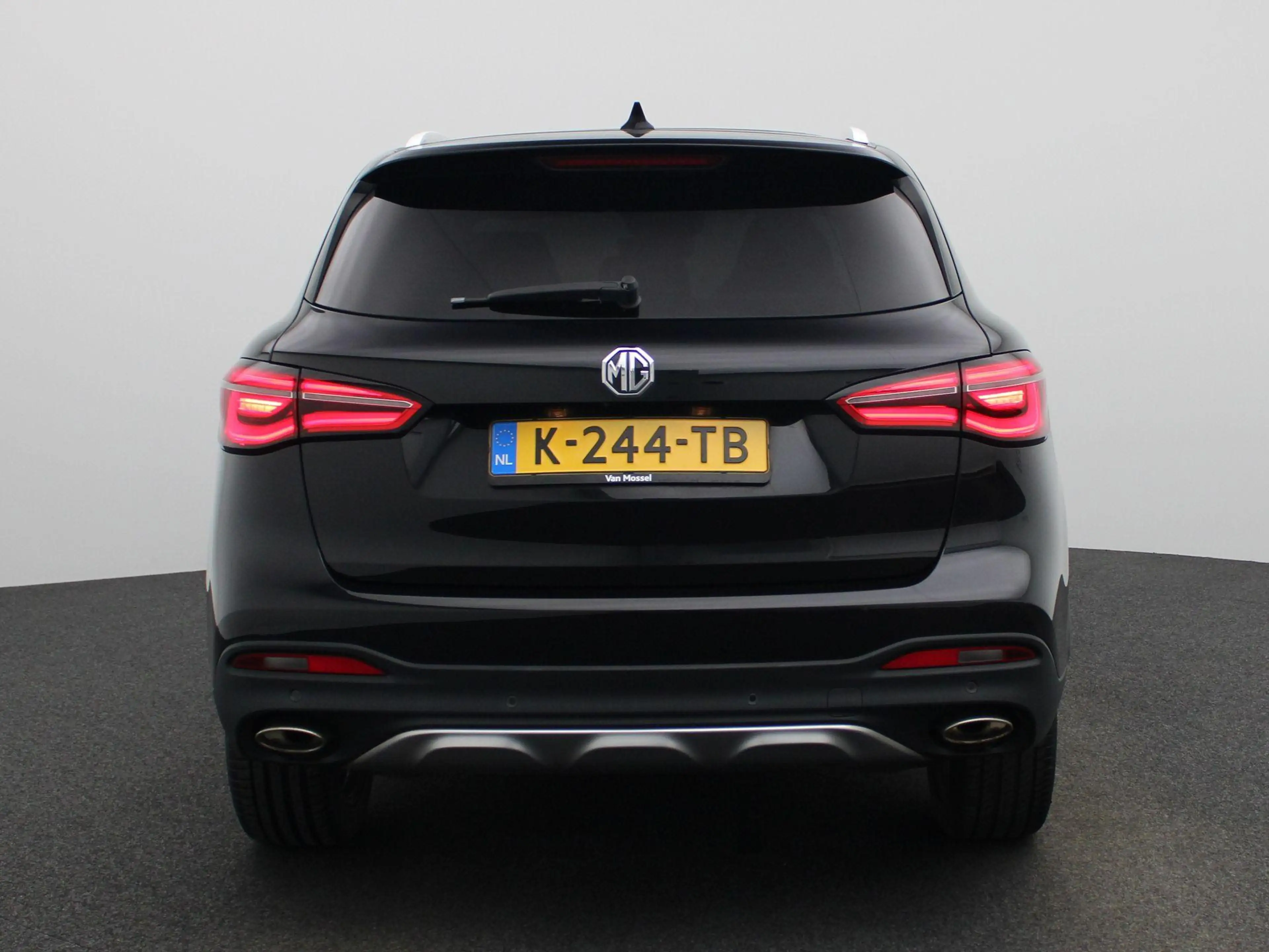 MG EHS 1.5 T-GDI PHEV Aut. Luxury | Panoramadak | Navi | — photo 5