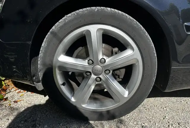 Audi A4 view 23