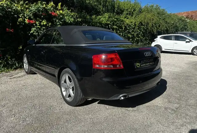 Audi A4 view 3