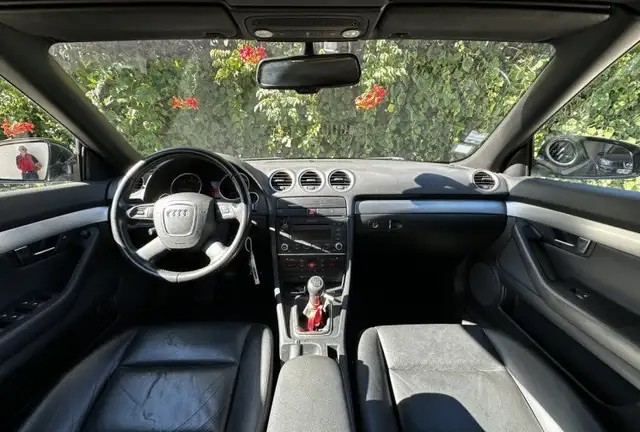 Audi A4 view 12