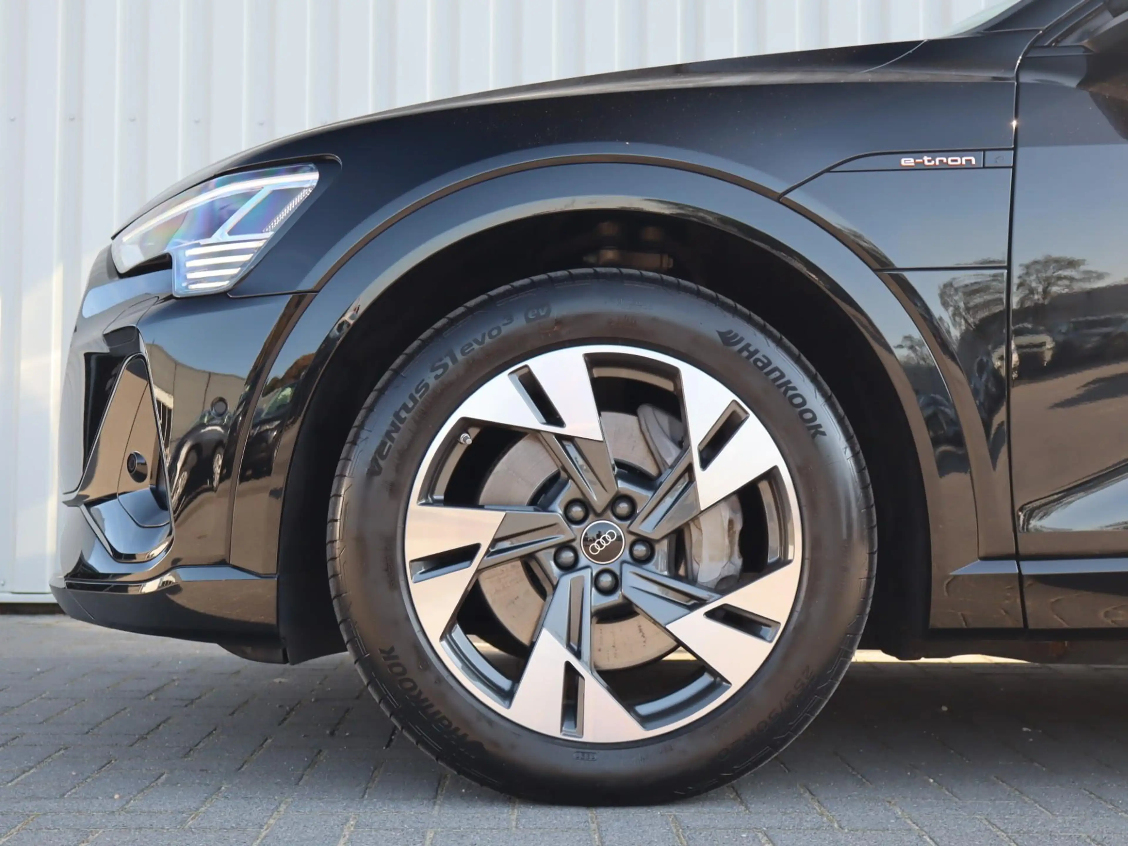 Audi e-tron 55 quattro 409pk S Edition 95 kWh | SoH 94% | ACC — photo 11