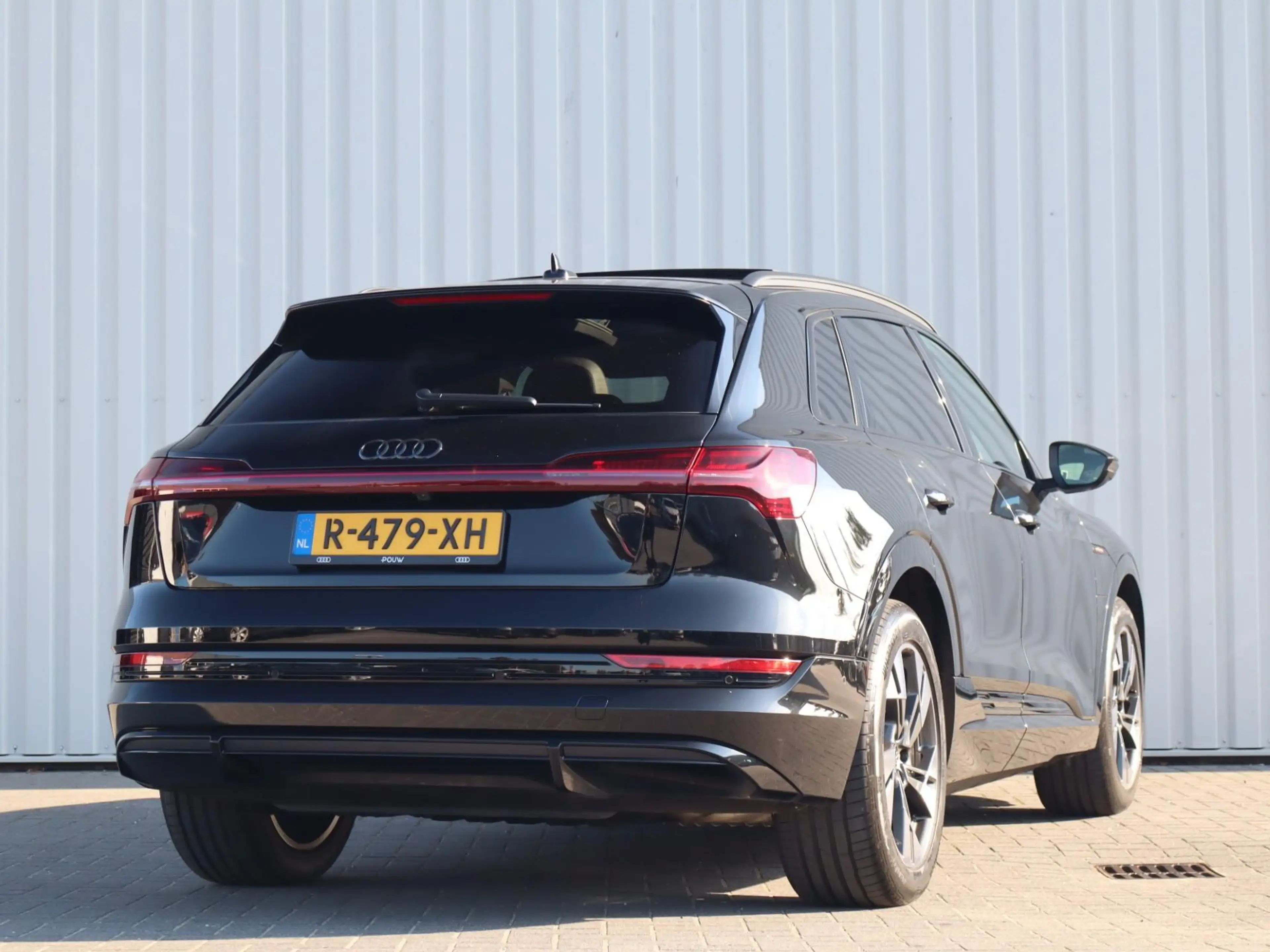 Audi e-tron 55 quattro 409pk S Edition 95 kWh | SoH 94% | ACC — photo 2