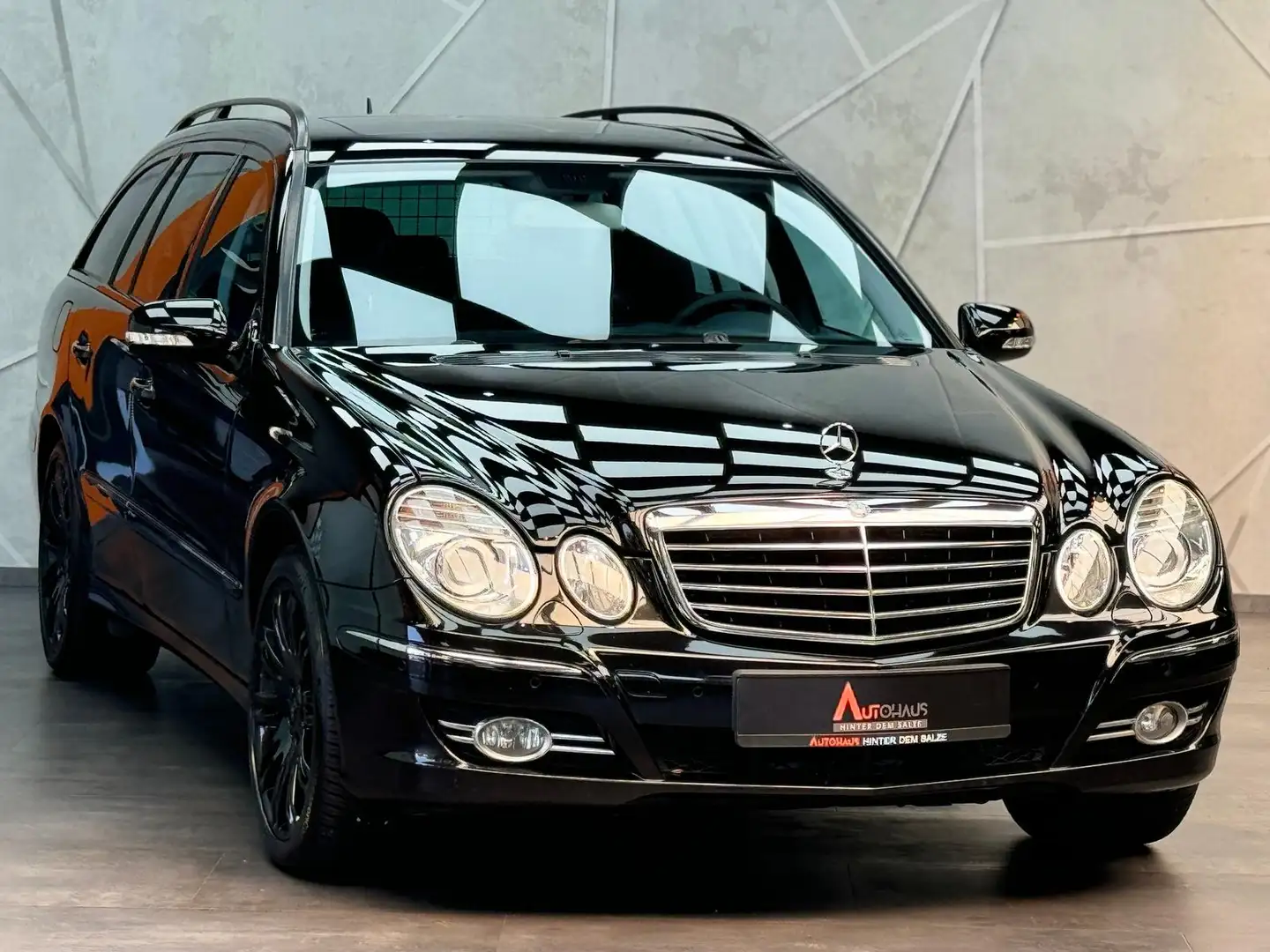Mercedes-Benz E 500 E 500 T 4Matic |STDHZG|PDC|TEMP|AHK|H&K Schwarz - 2