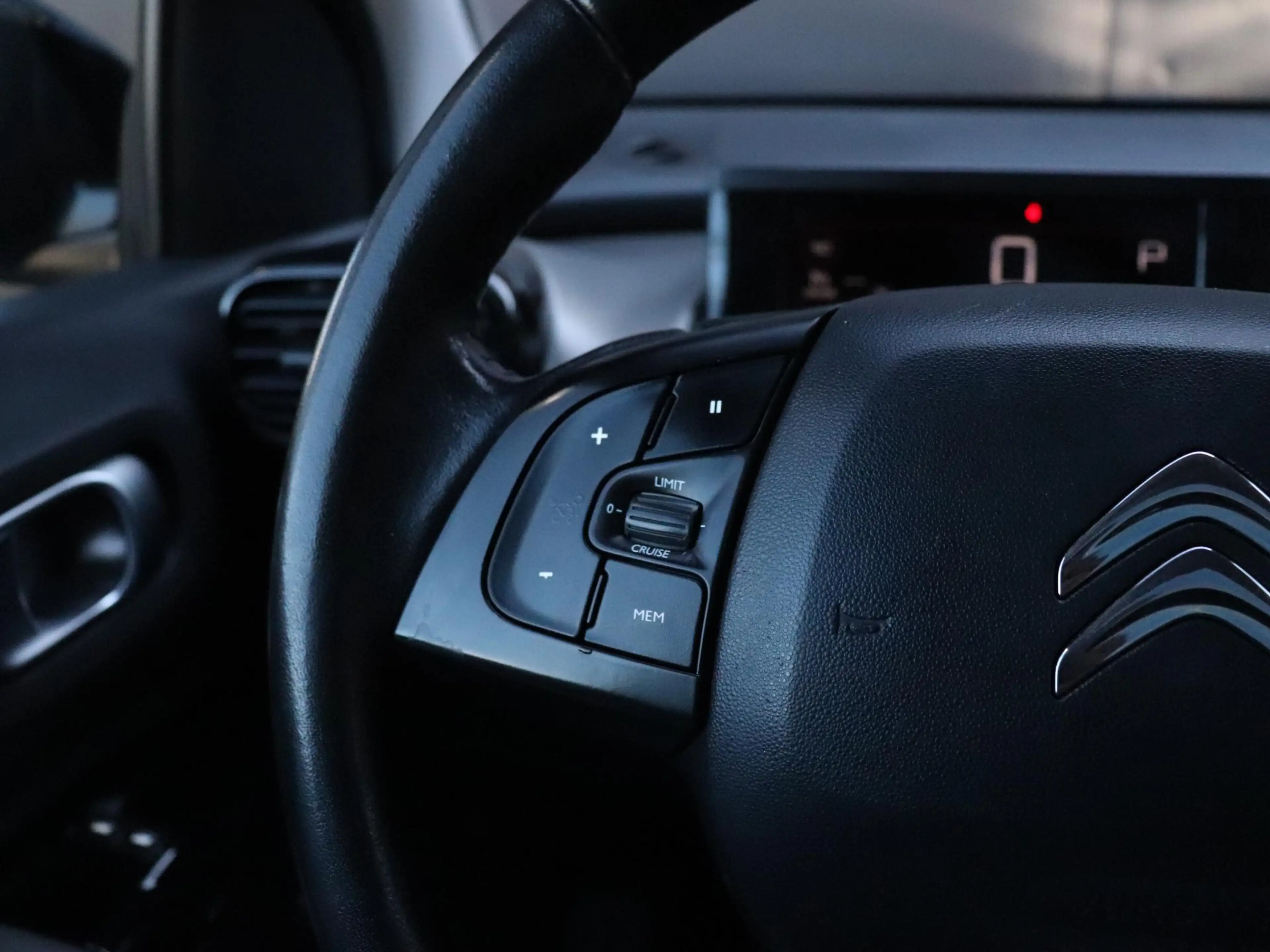 Citroen C4 Cactus 1.2 PureTech Shine | AUT. | LEDER | TREKHAAK | PAN — photo 24