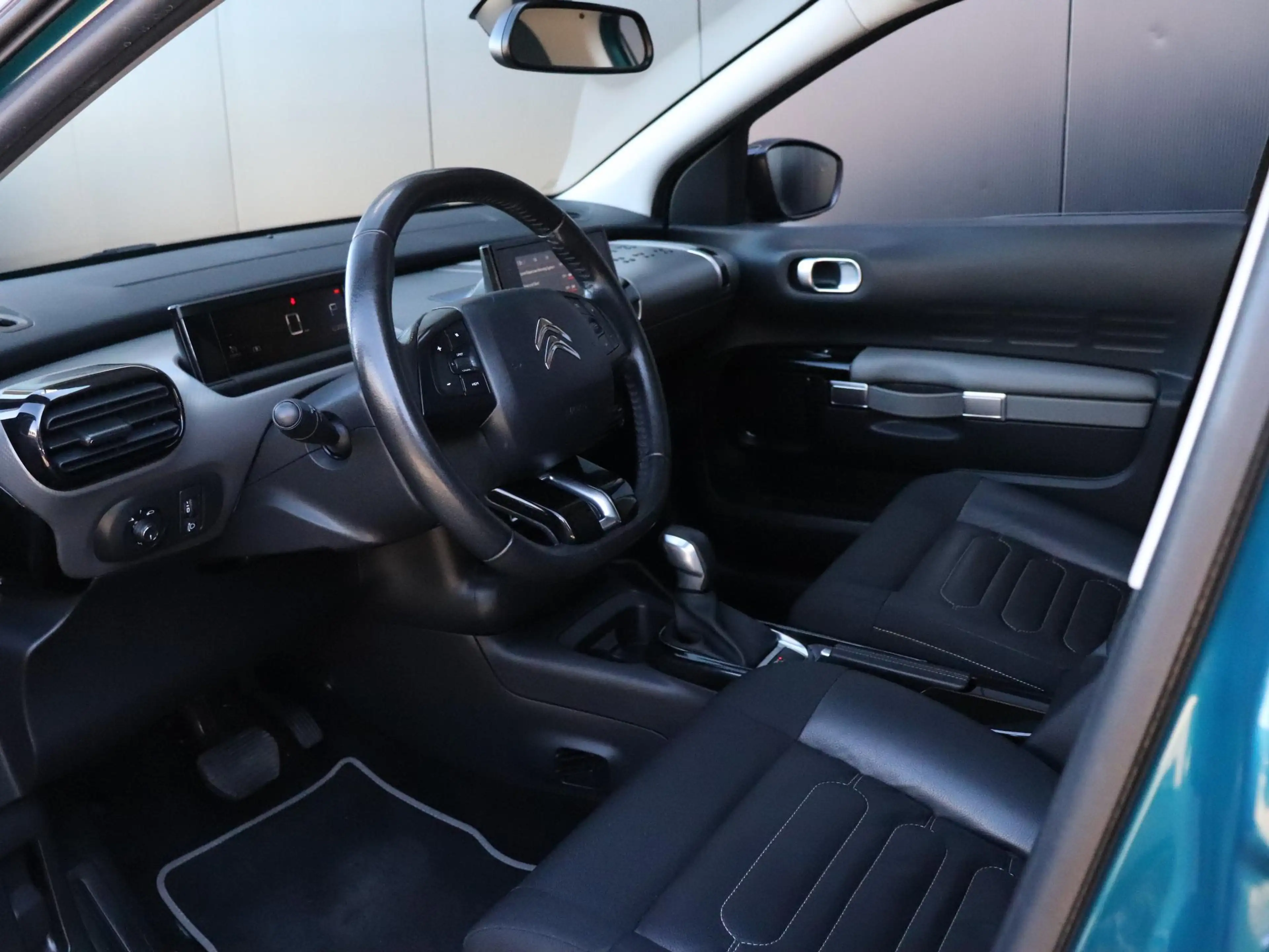 Citroen C4 Cactus 1.2 PureTech Shine | AUT. | LEDER | TREKHAAK | PAN — photo 12