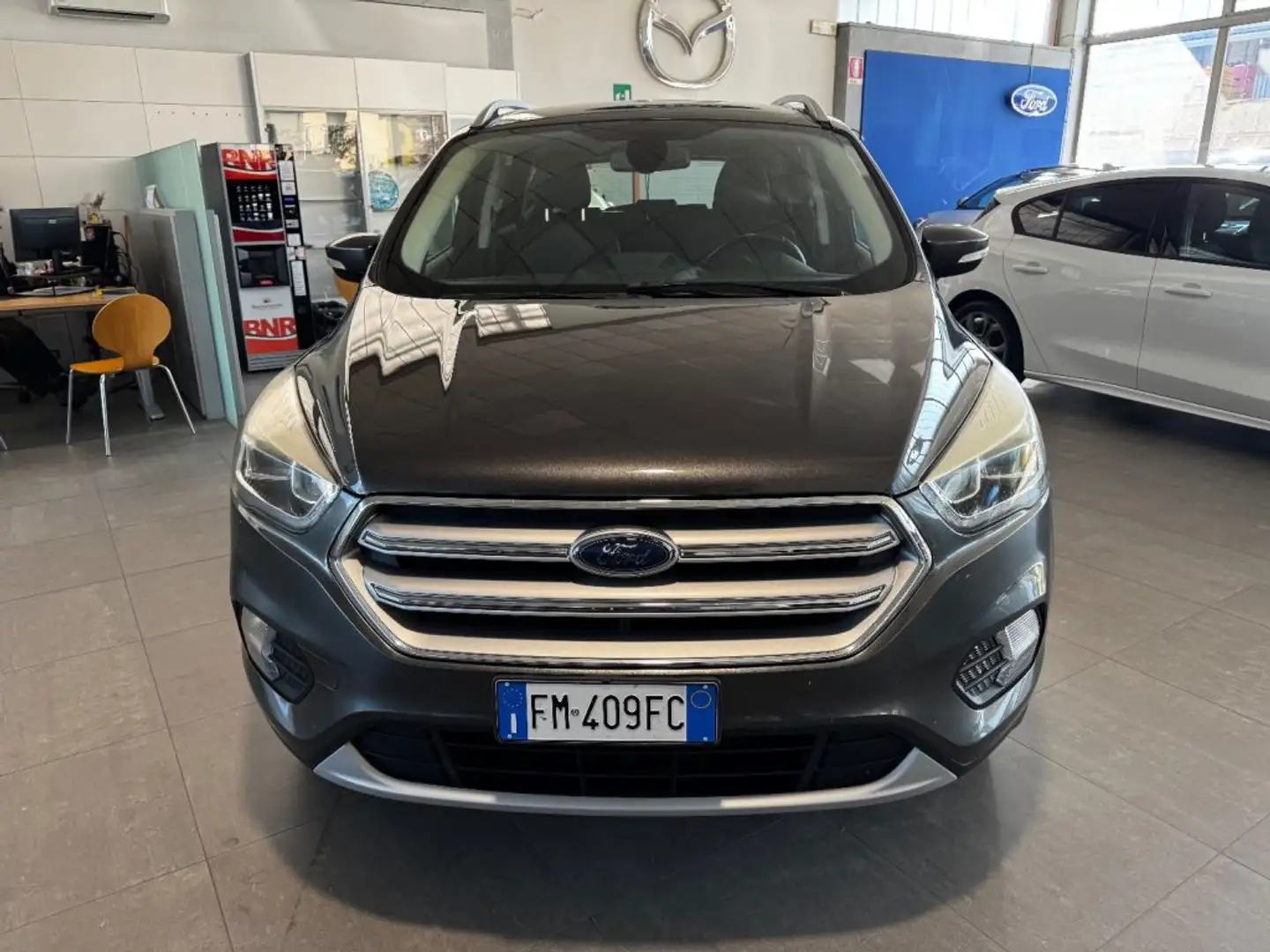 Ford Kuga 1.5 TDCI 120 CV S&S 2WD Titanium Gris - 2