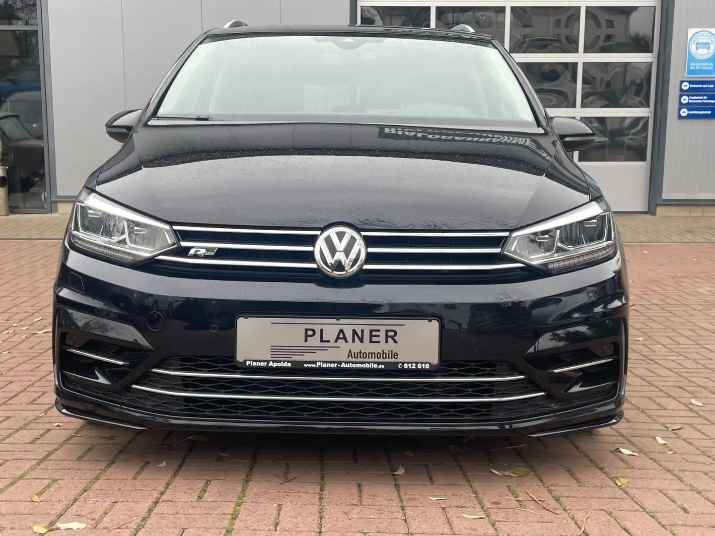 Volkswagen Touran Sound R-Line 1.Hand LED Navi DSG Service Schwarz - 2