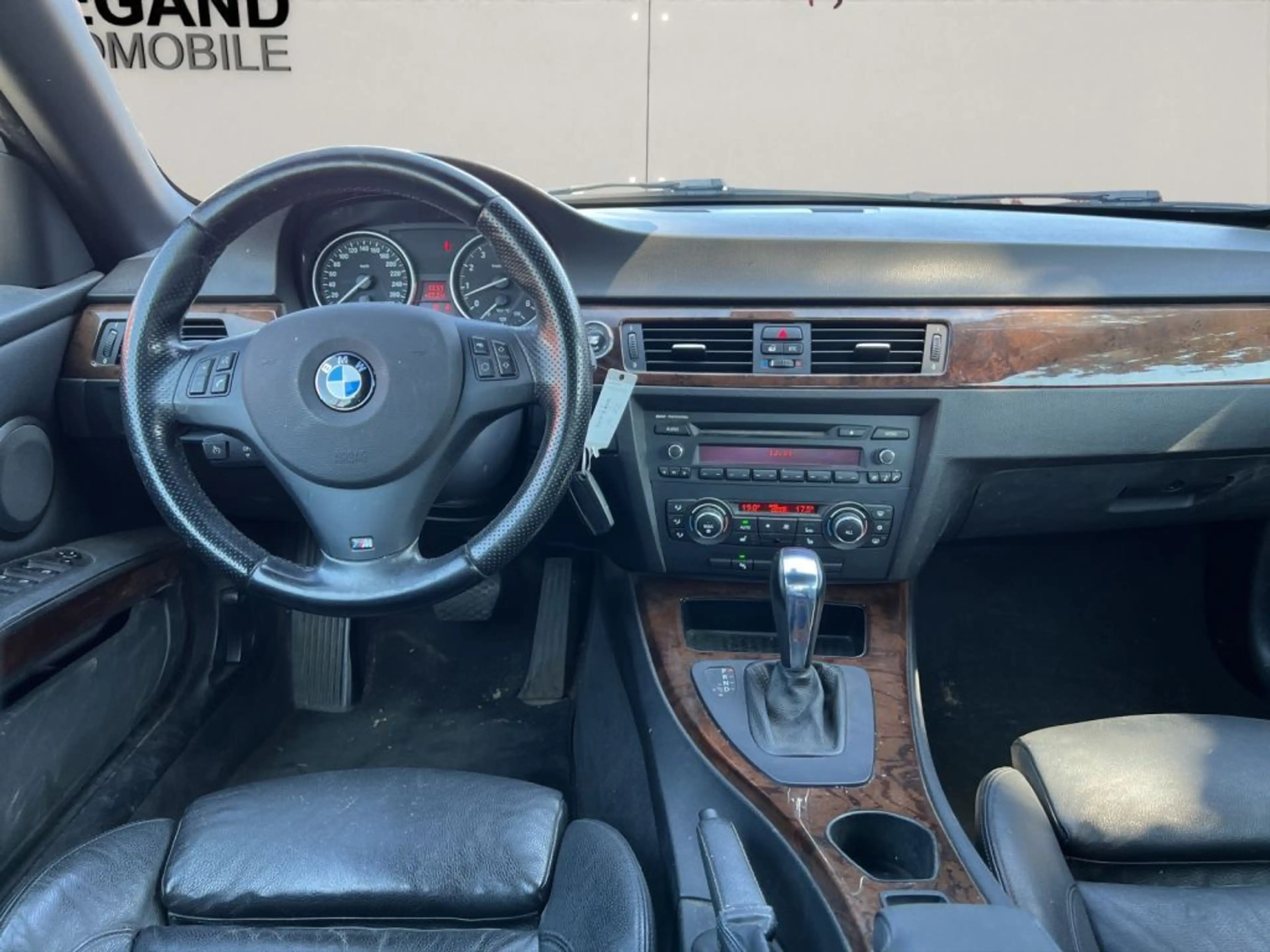 BMW 325 i Cabrio Aut. +EXPORT+LEDER+PDC+SHZ+KLIMAAUTO — photo 10
