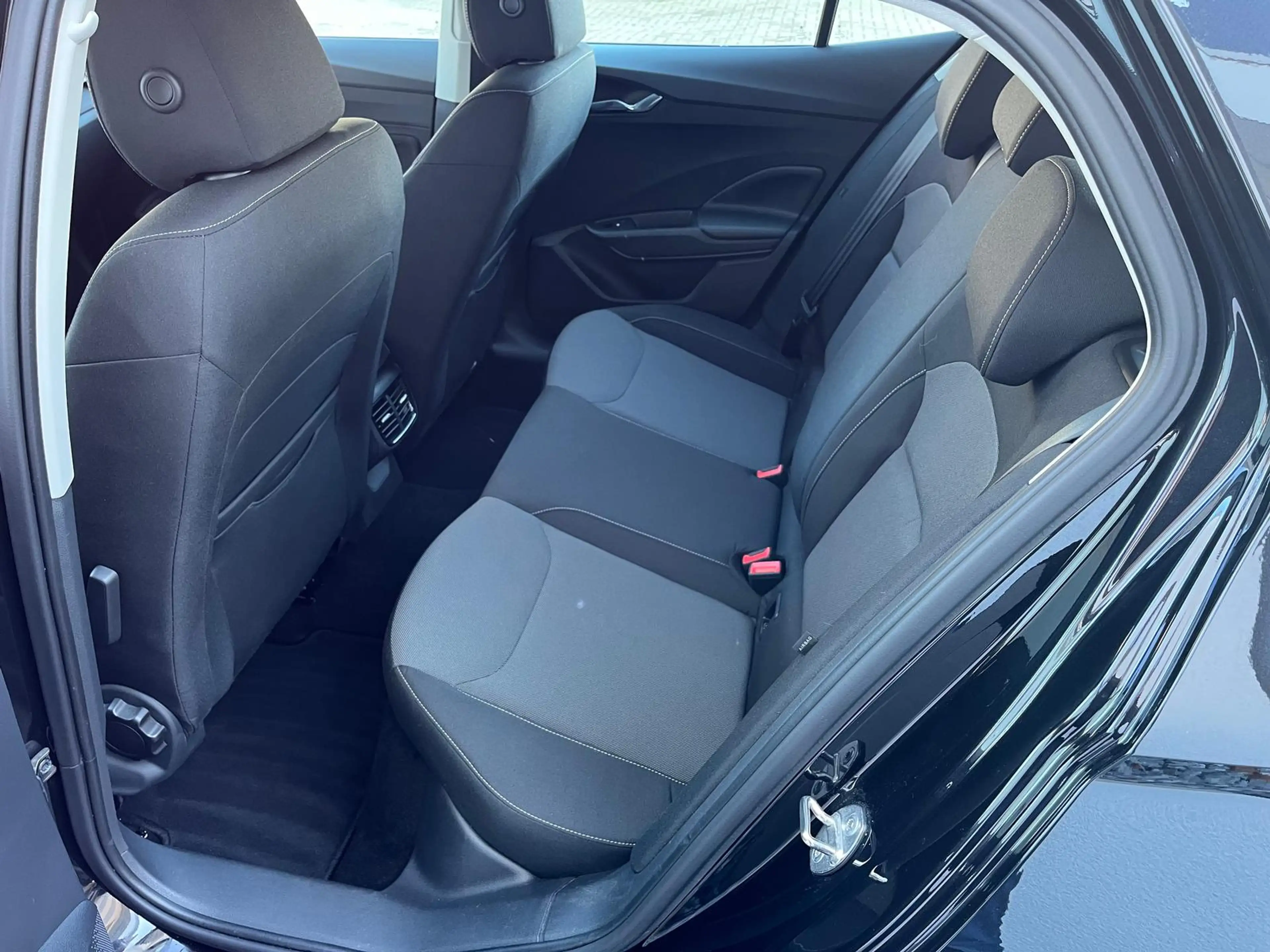Skoda Fabia Selection 1.0 TSI LED NAVI ACC PDC KAMERA — photo 14