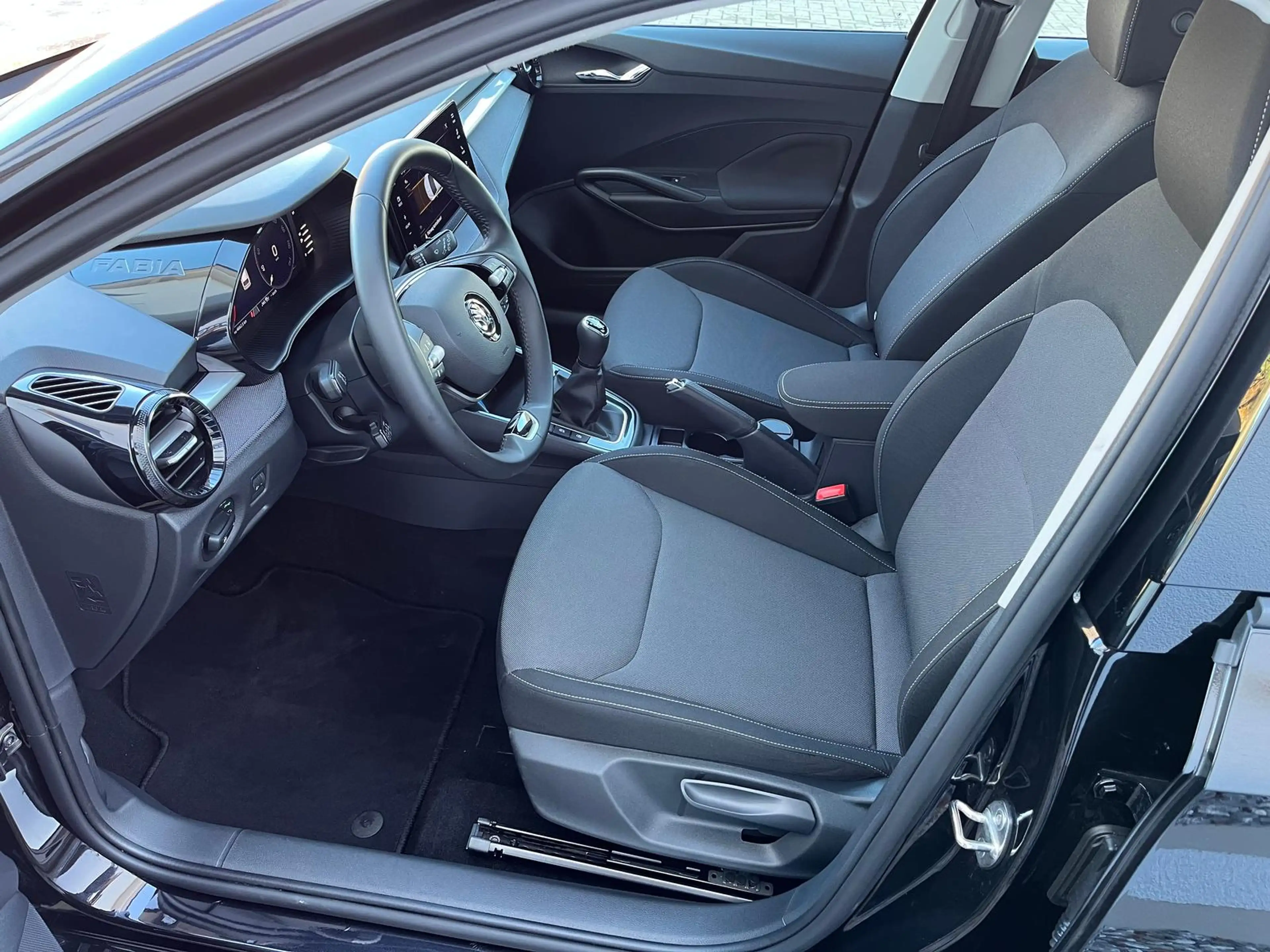 Skoda Fabia Selection 1.0 TSI LED NAVI ACC PDC KAMERA — photo 13