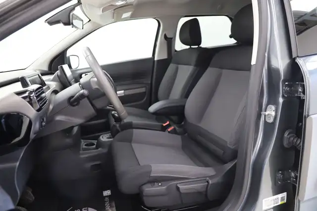 Citroen C4 Cactus view 9