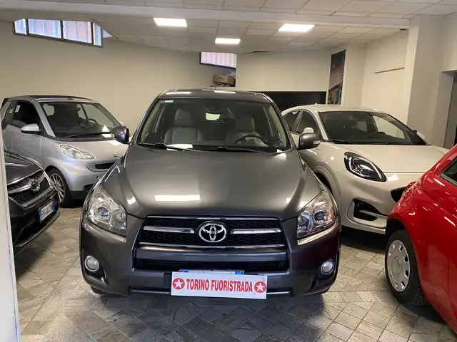 Toyota RAV 4 RAV4 2.2 d-cat Luxury 150cv auto dpf my09