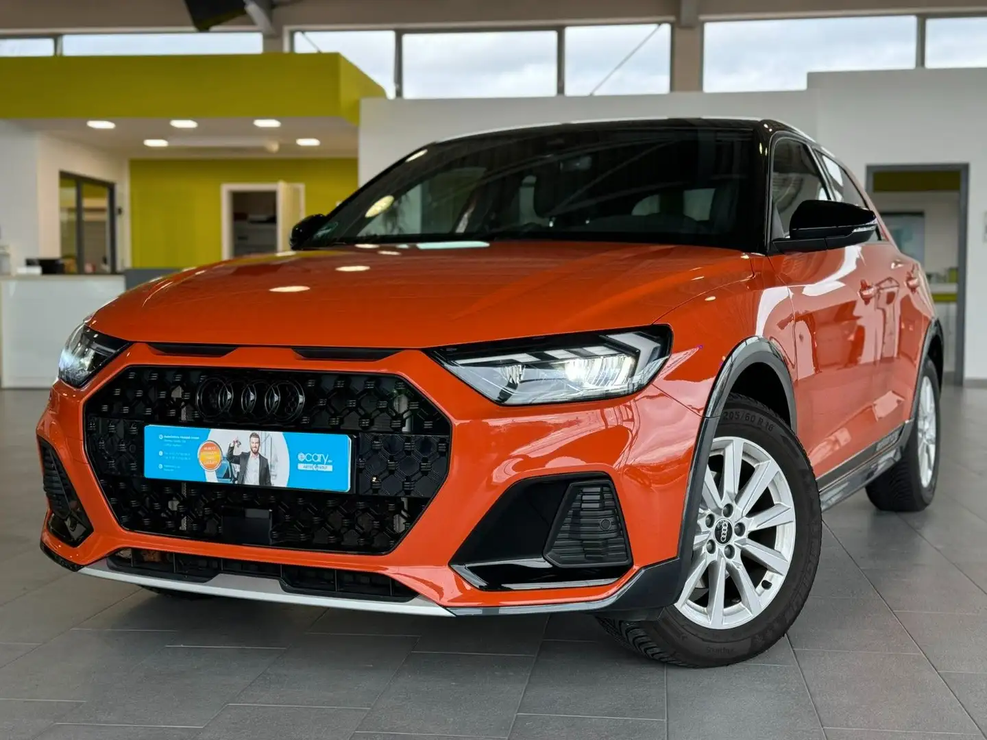 Audi A1 35 TFSI citycarver *edition one*S-Line*Navi* Orange - 1