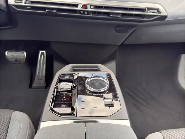 BMW Ix view 14